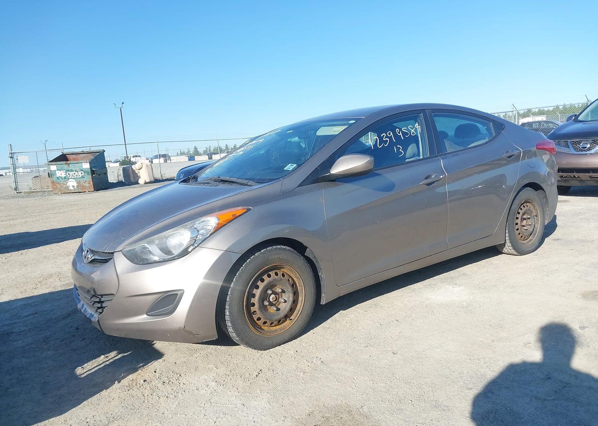 2013 HYUNDAI ELANTRA GL