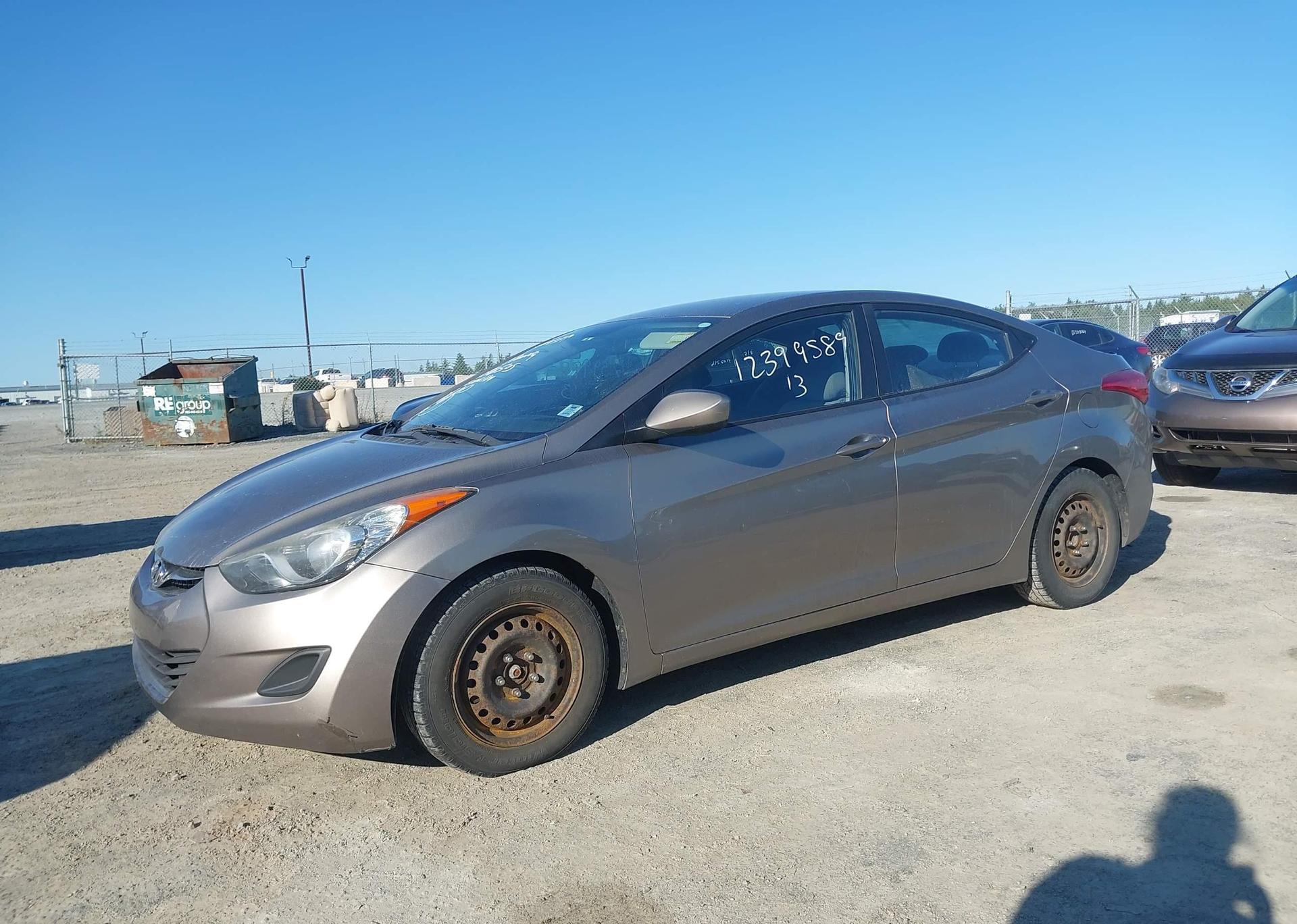 2013 HYUNDAI ELANTRA GL