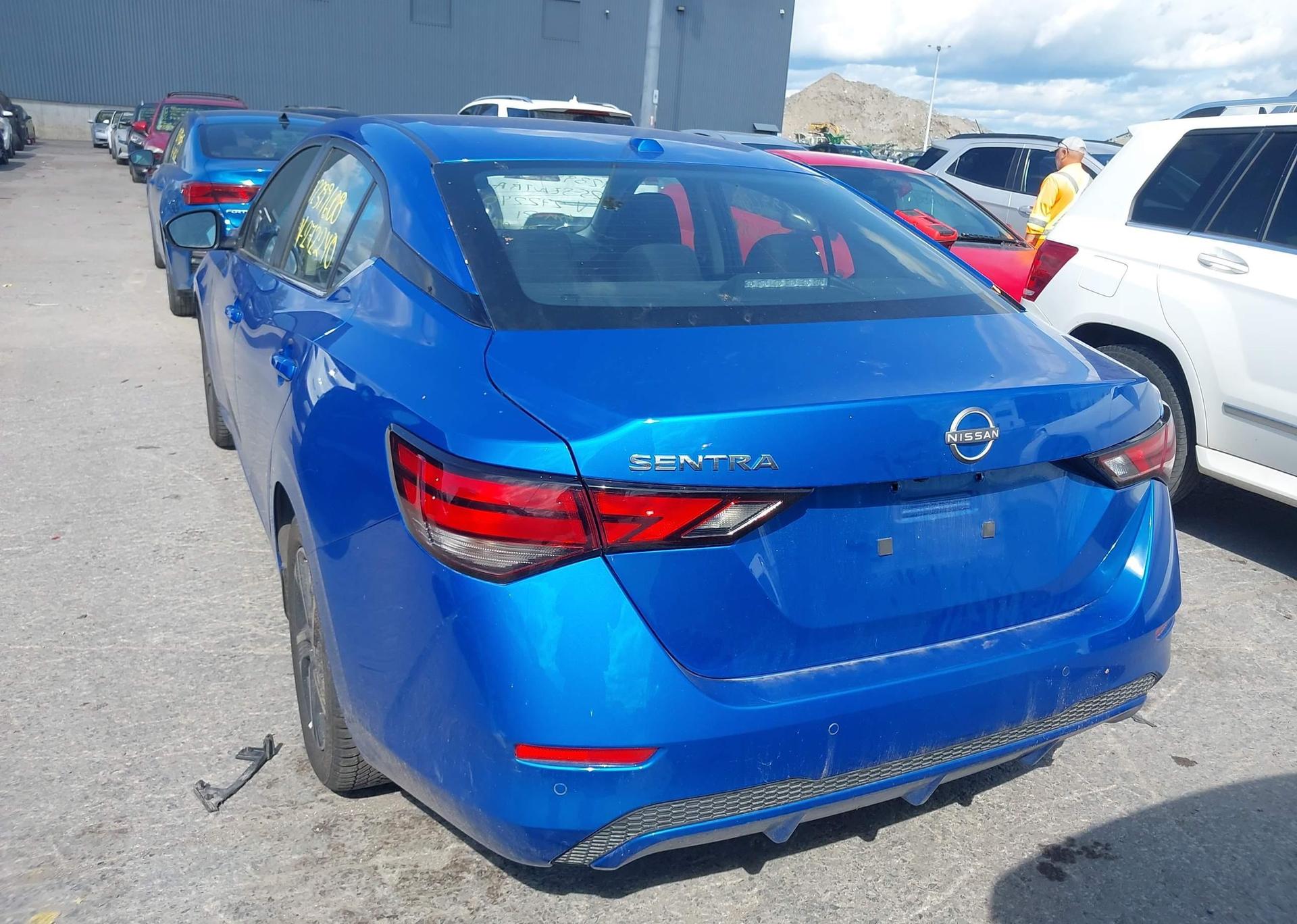 2025 NISSAN SENTRA SV