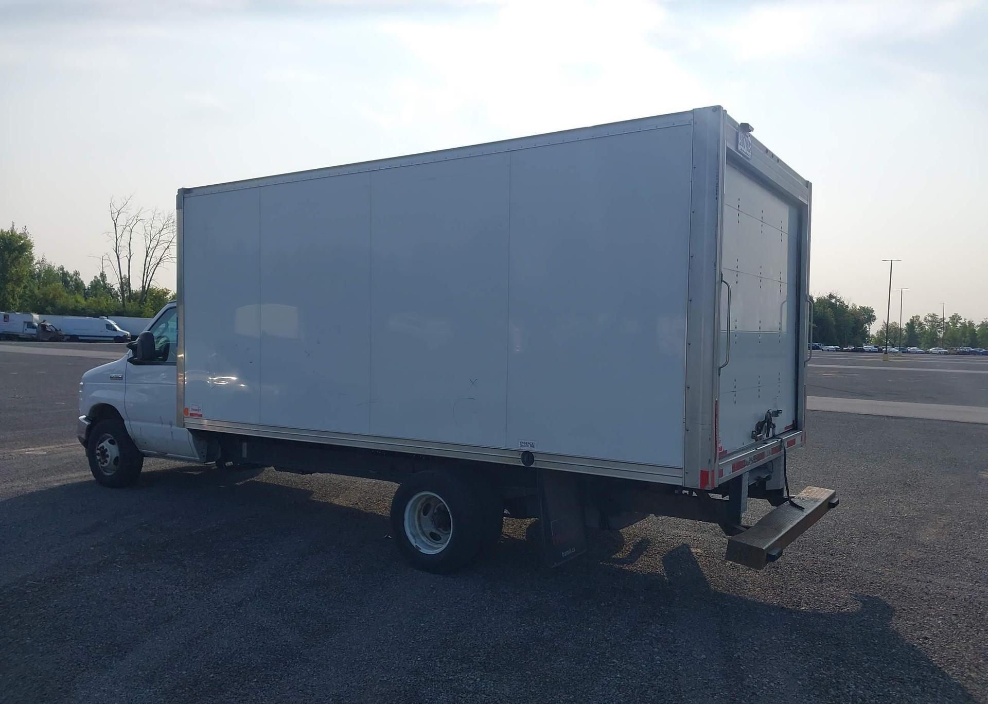 2022 FORD ECONOLINE E450 SUPER DUTY CUTAWAY VAN
