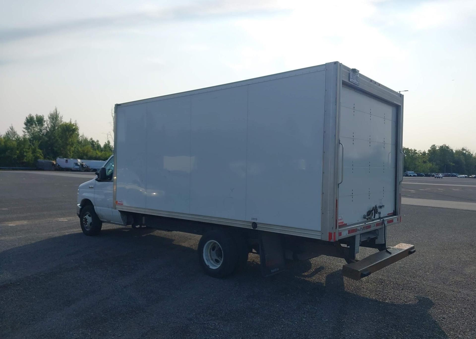 2022 FORD ECONOLINE E450 SUPER DUTY CUTAWAY VAN