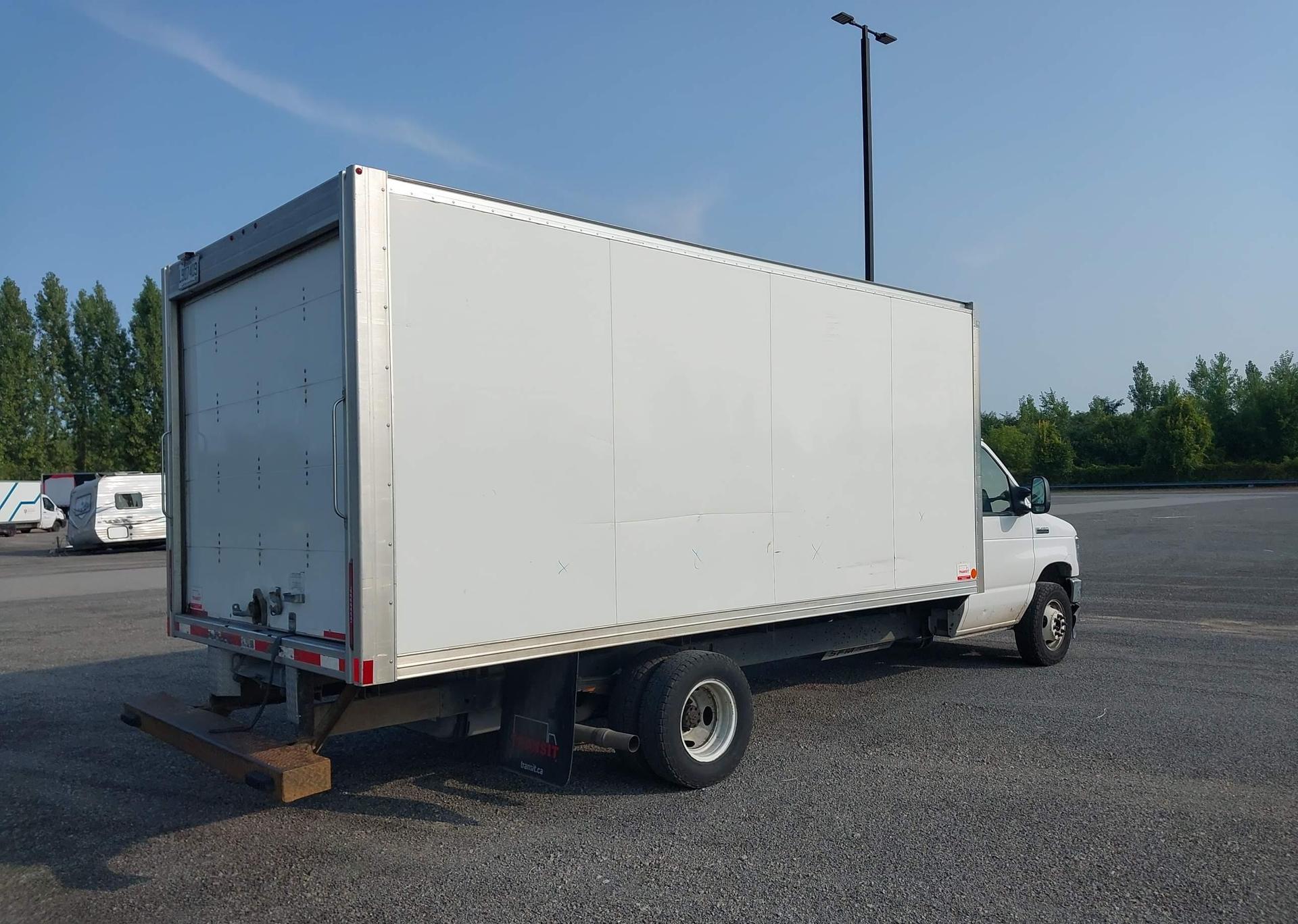 2022 FORD ECONOLINE E450 SUPER DUTY CUTAWAY VAN