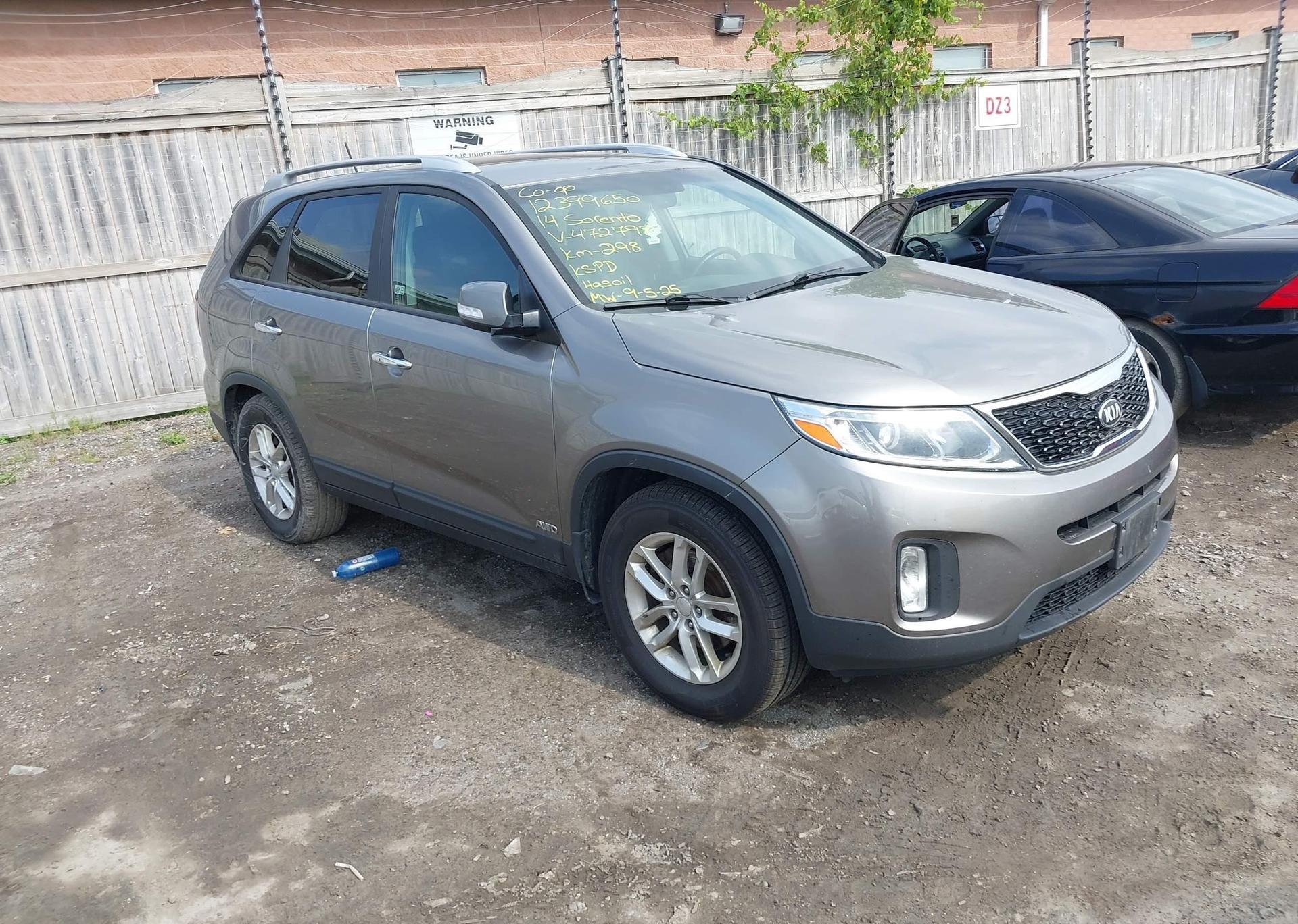 2014 KIA SORENTO LX