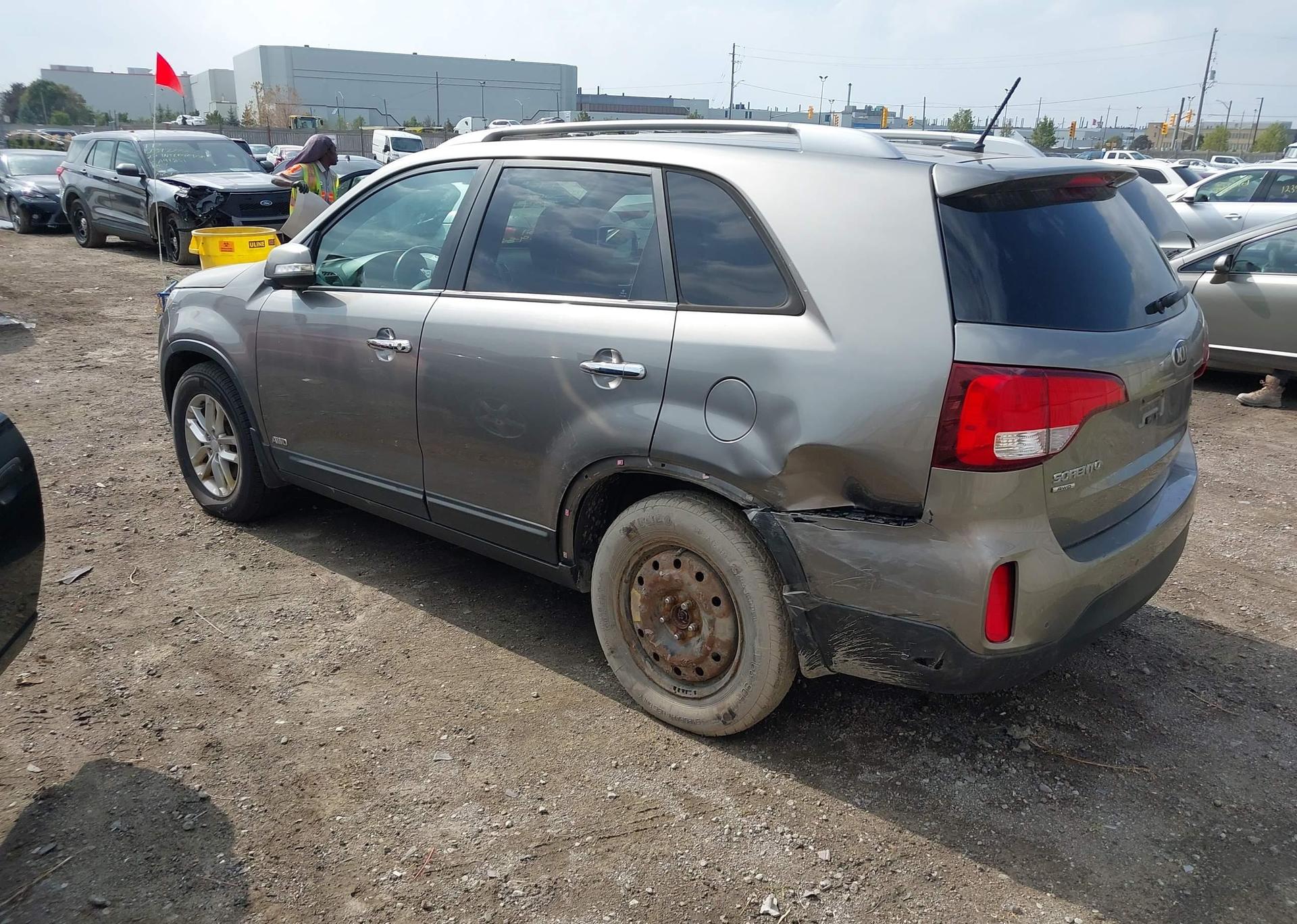 2014 KIA SORENTO LX