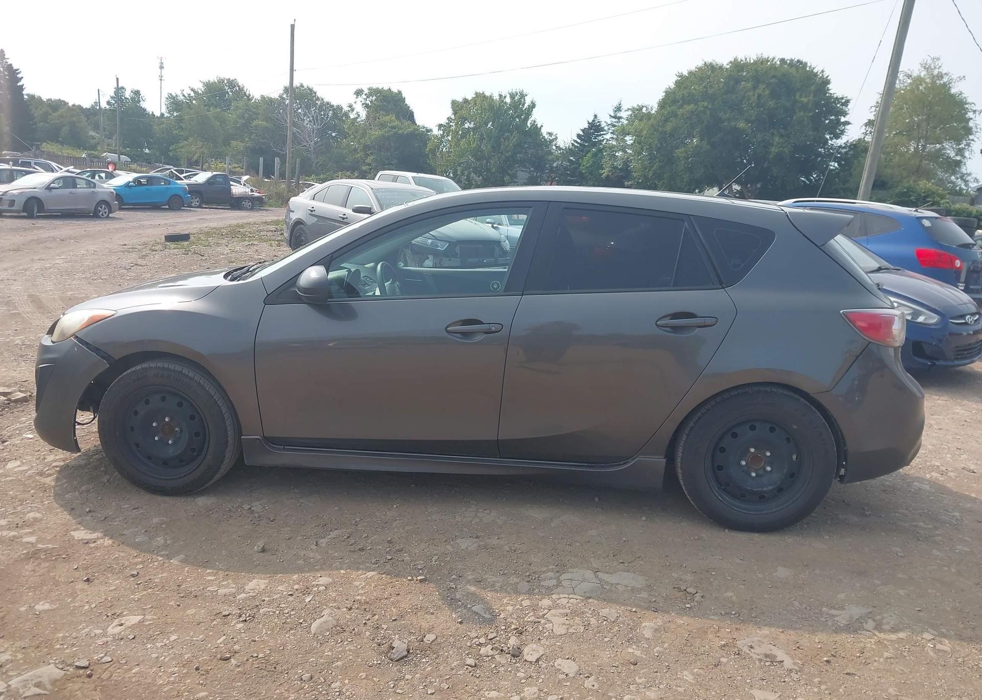 2011 MAZDA 3 S
