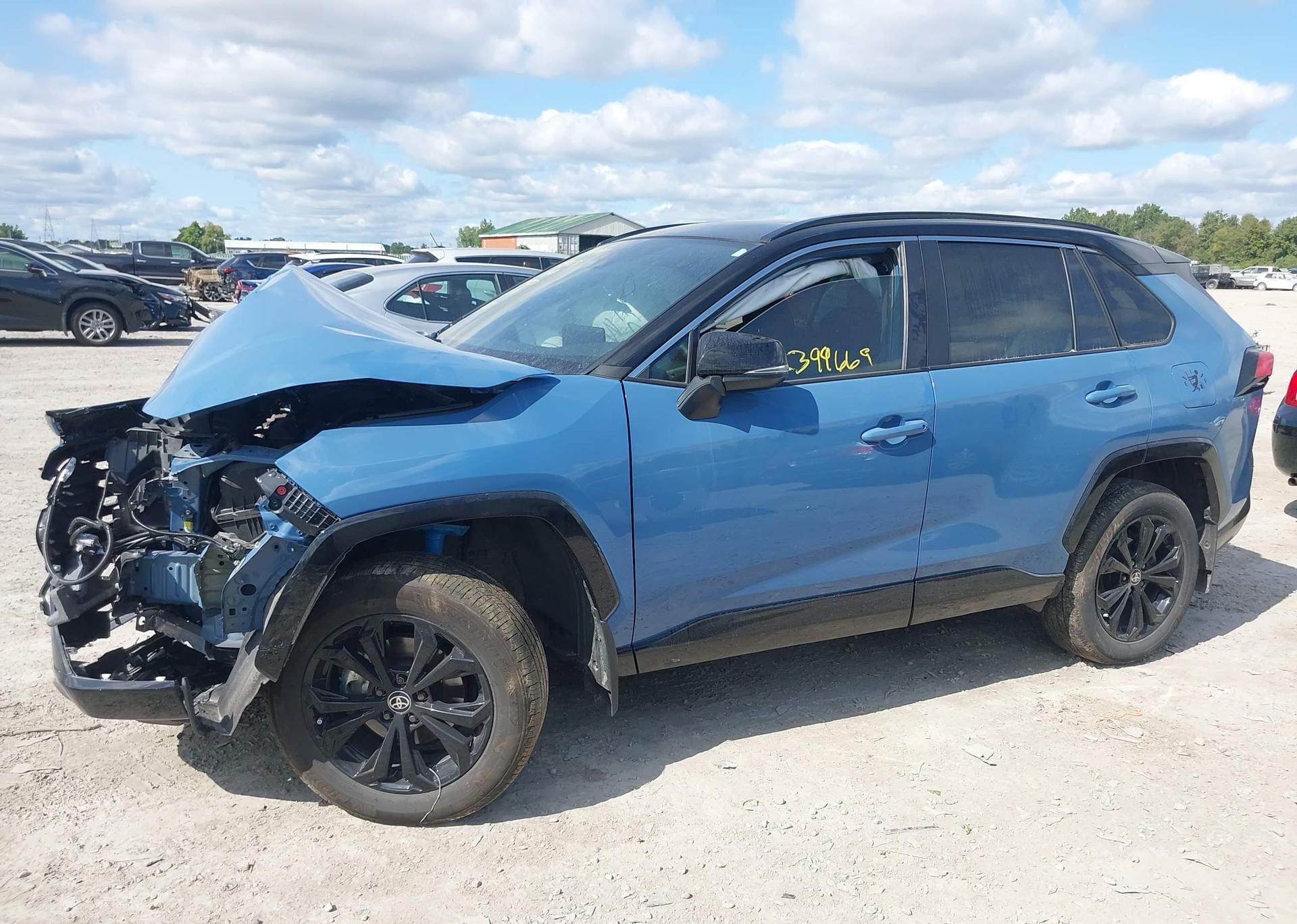 2025 TOYOTA RAV4 HYBRID XSE