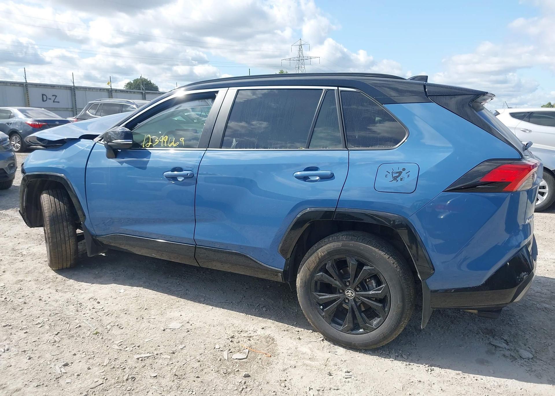 2025 TOYOTA RAV4 HYBRID XSE
