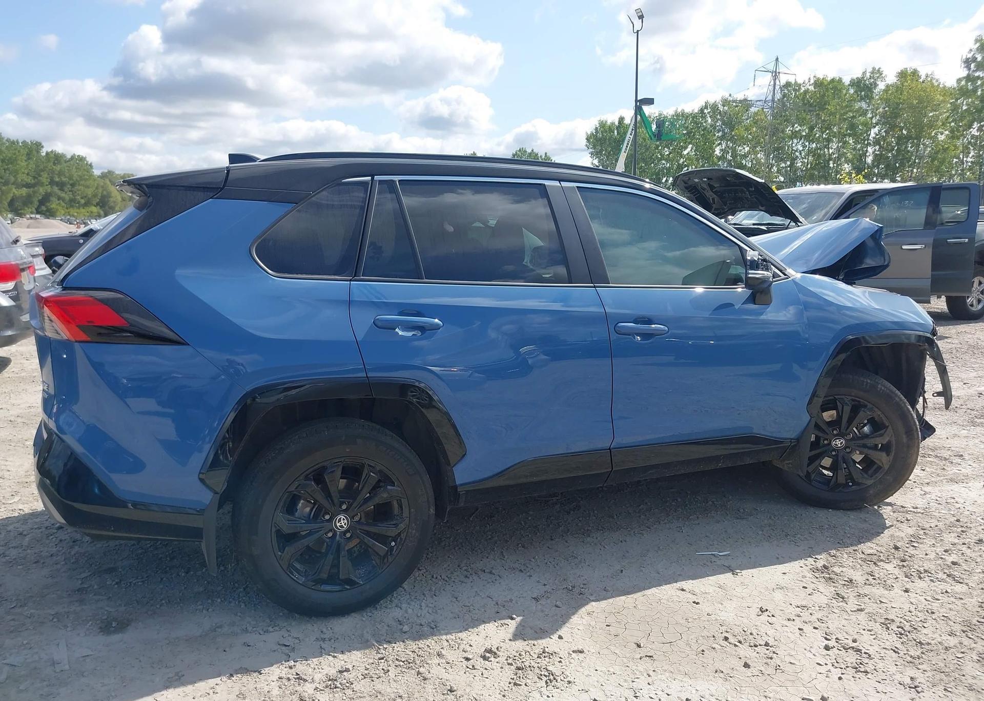 2025 TOYOTA RAV4 HYBRID XSE