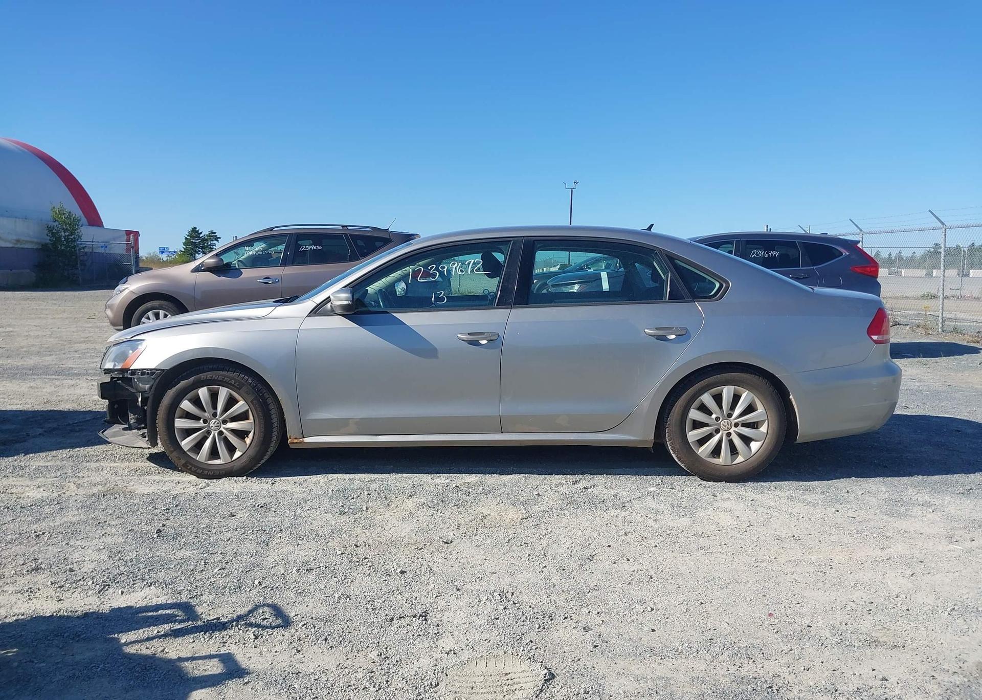 2013 VOLKSWAGEN PASSAT S