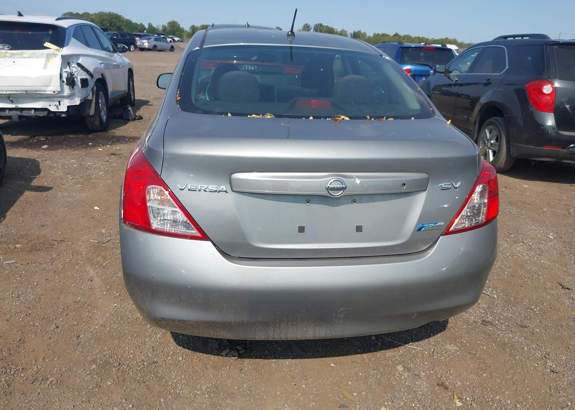 2012 NISSAN VERSA