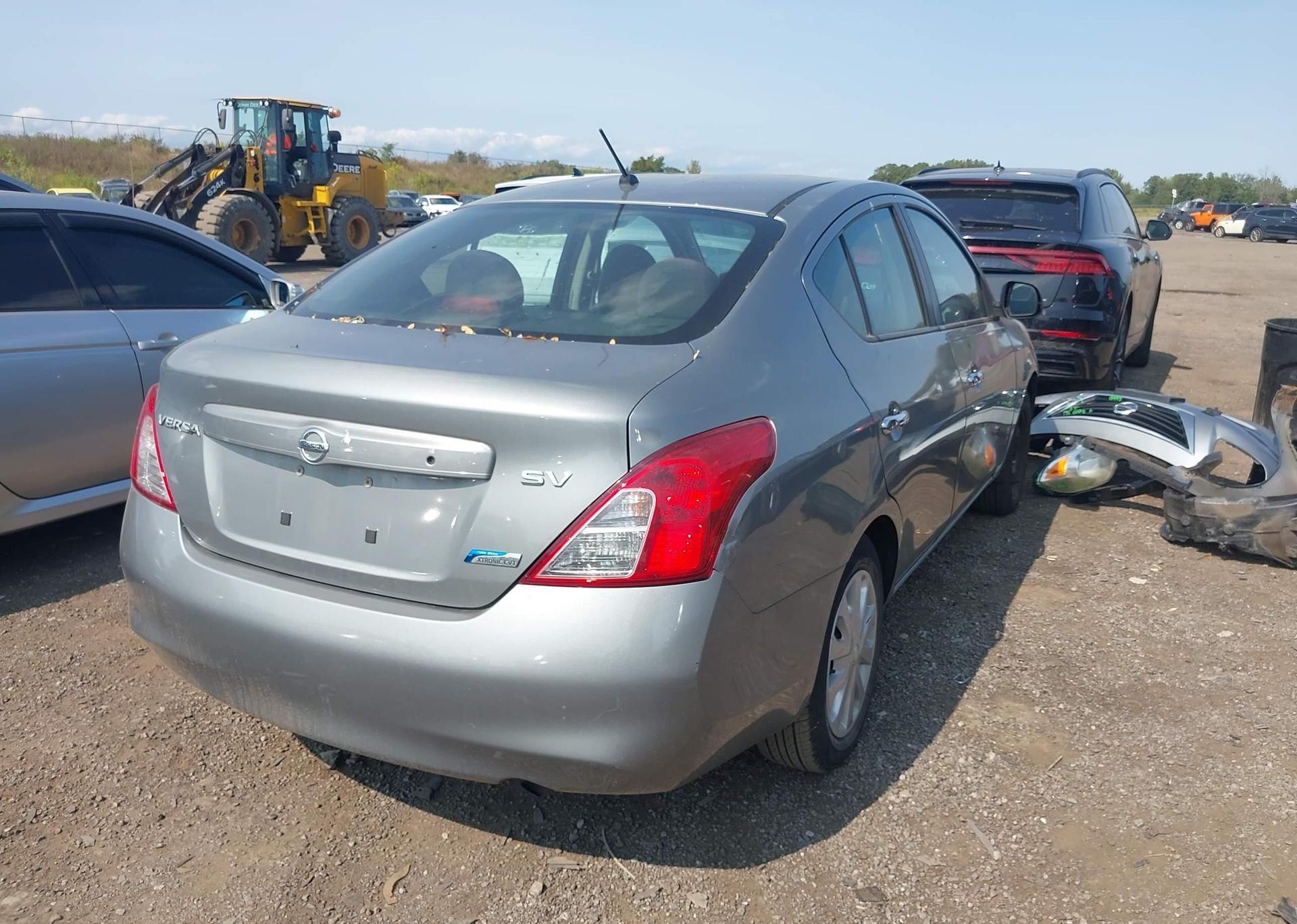 2012 NISSAN VERSA