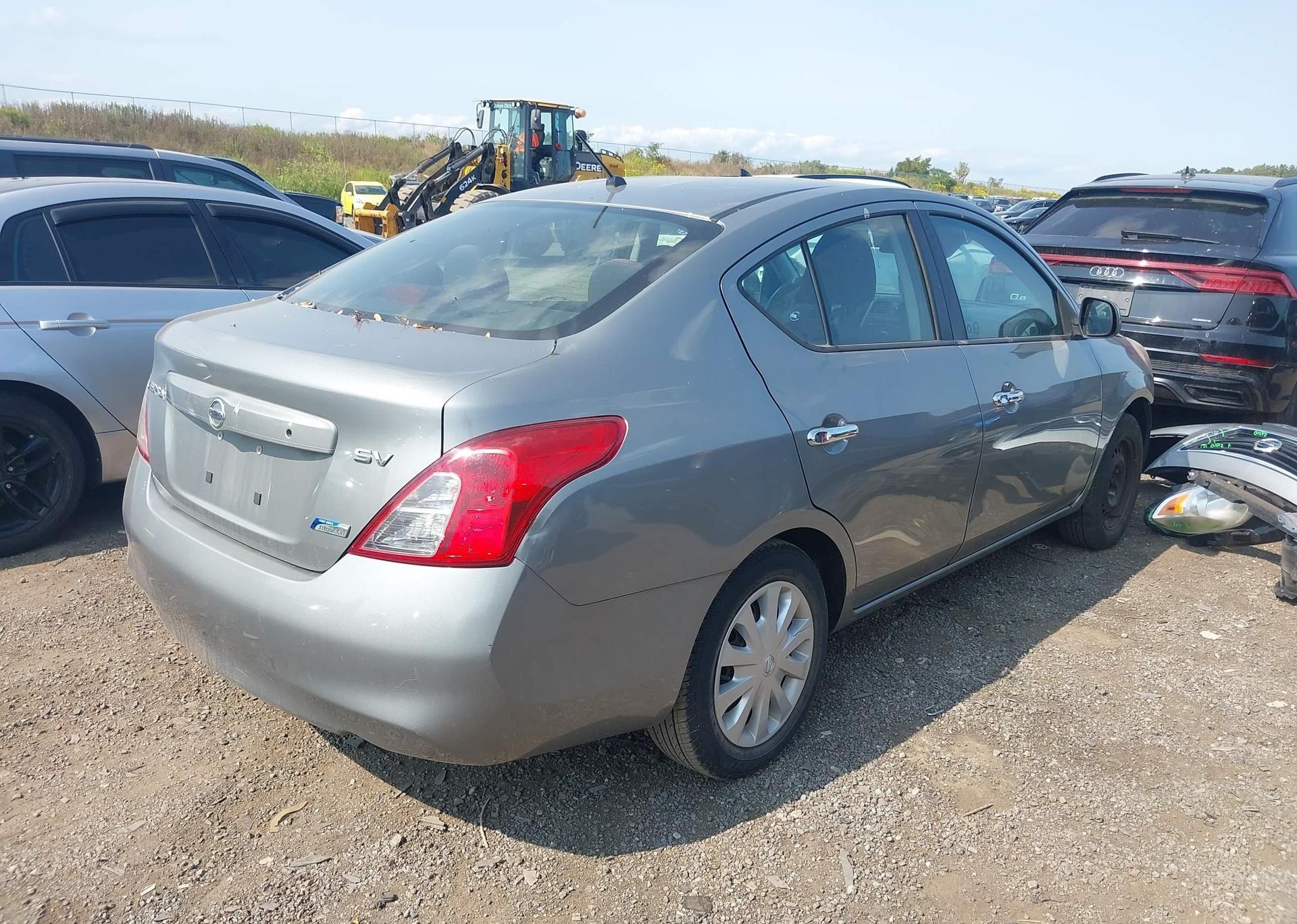 2012 NISSAN VERSA