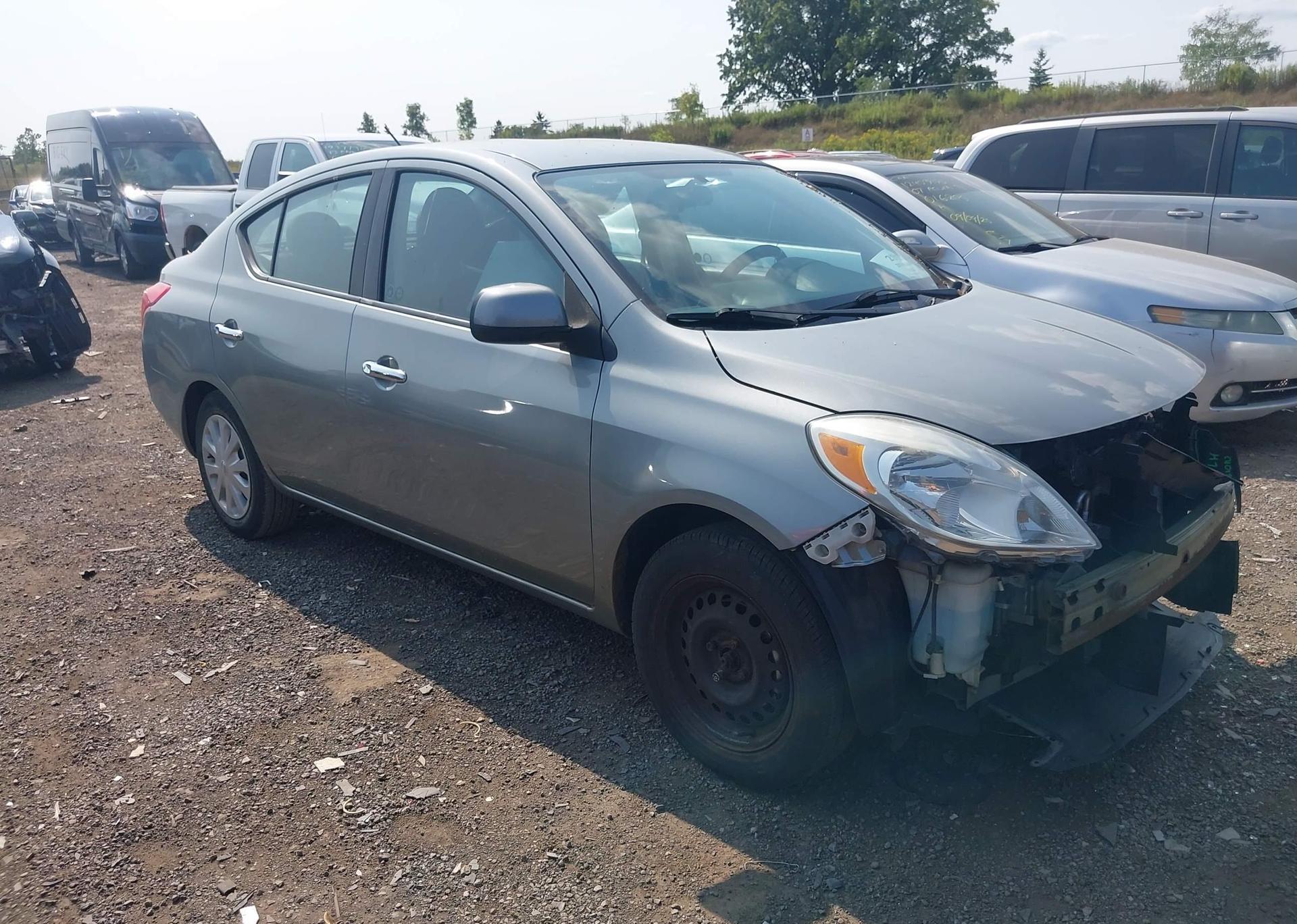 2012 NISSAN VERSA