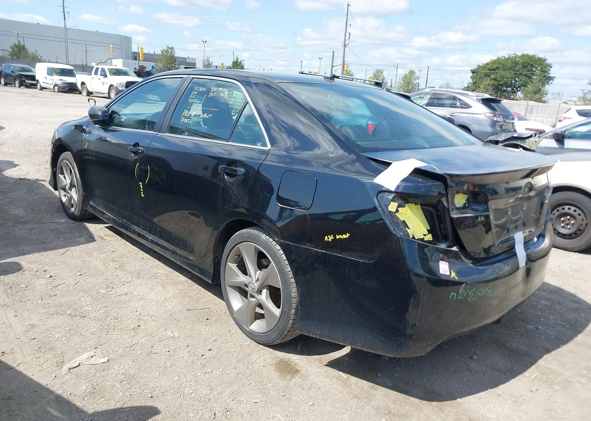2012 TOYOTA CAMRY SE