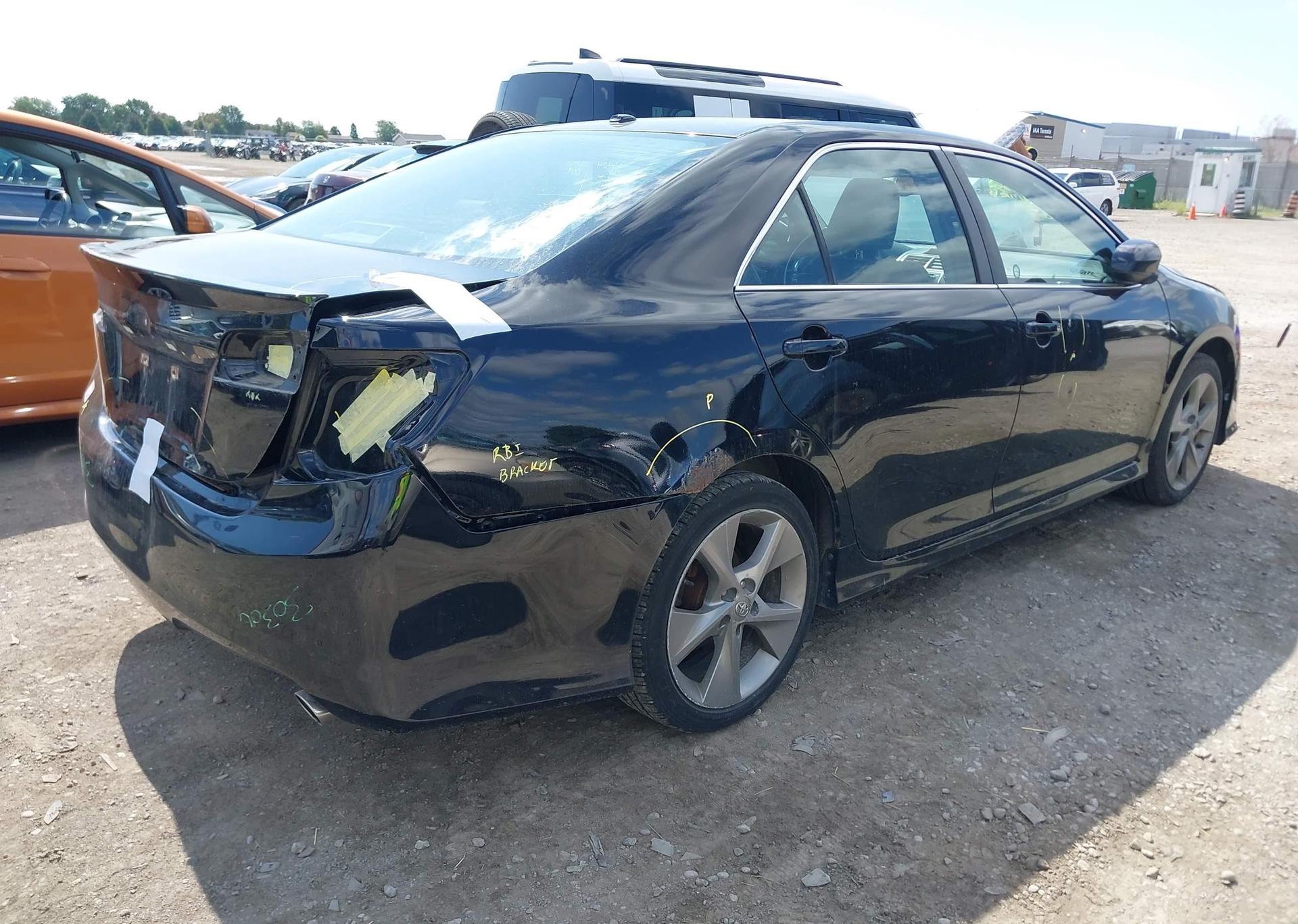 2012 TOYOTA CAMRY SE