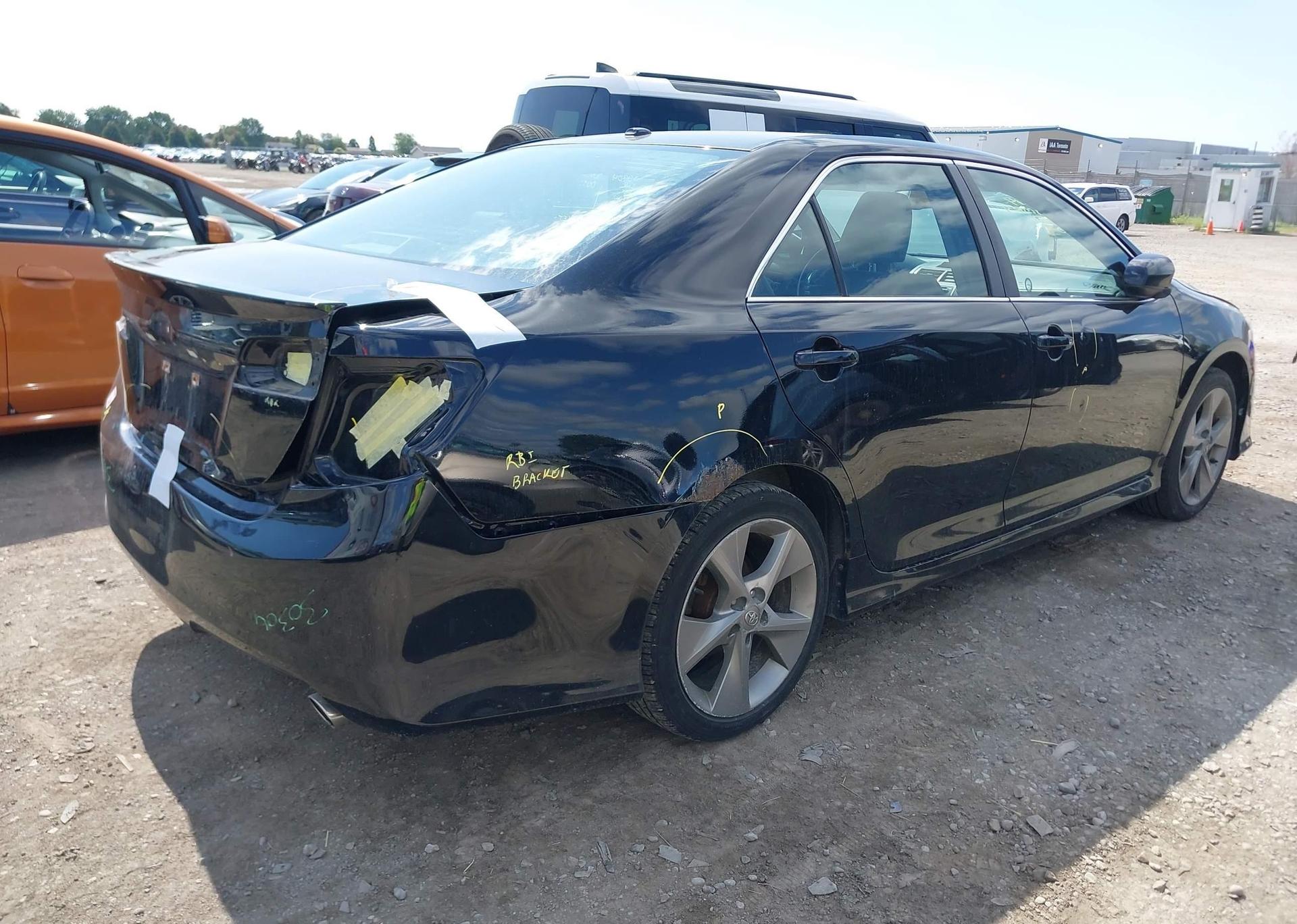 2012 TOYOTA CAMRY SE