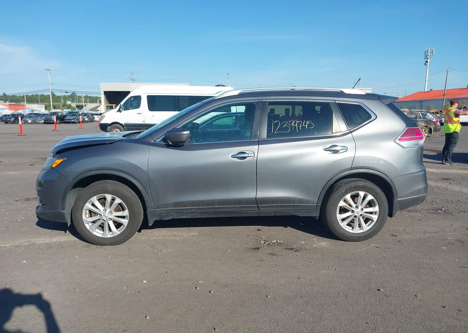 2016 NISSAN ROGUE