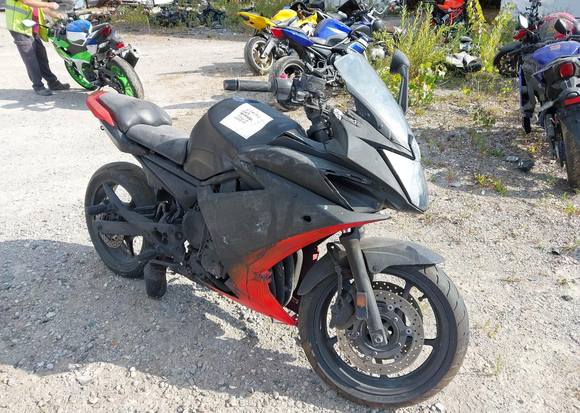 2009 YAMAHA FZ6 R