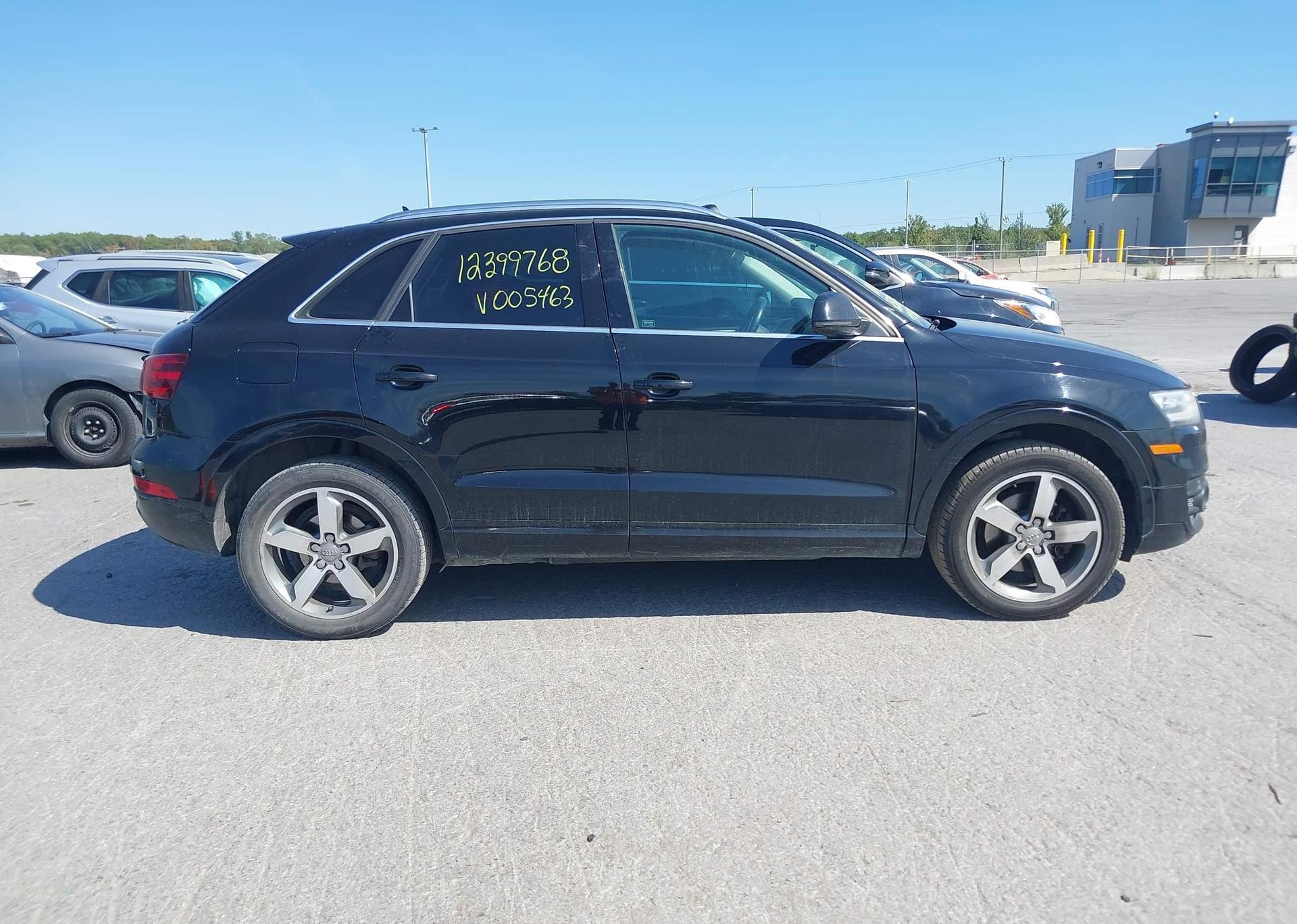 2015 AUDI Q3 4P TI