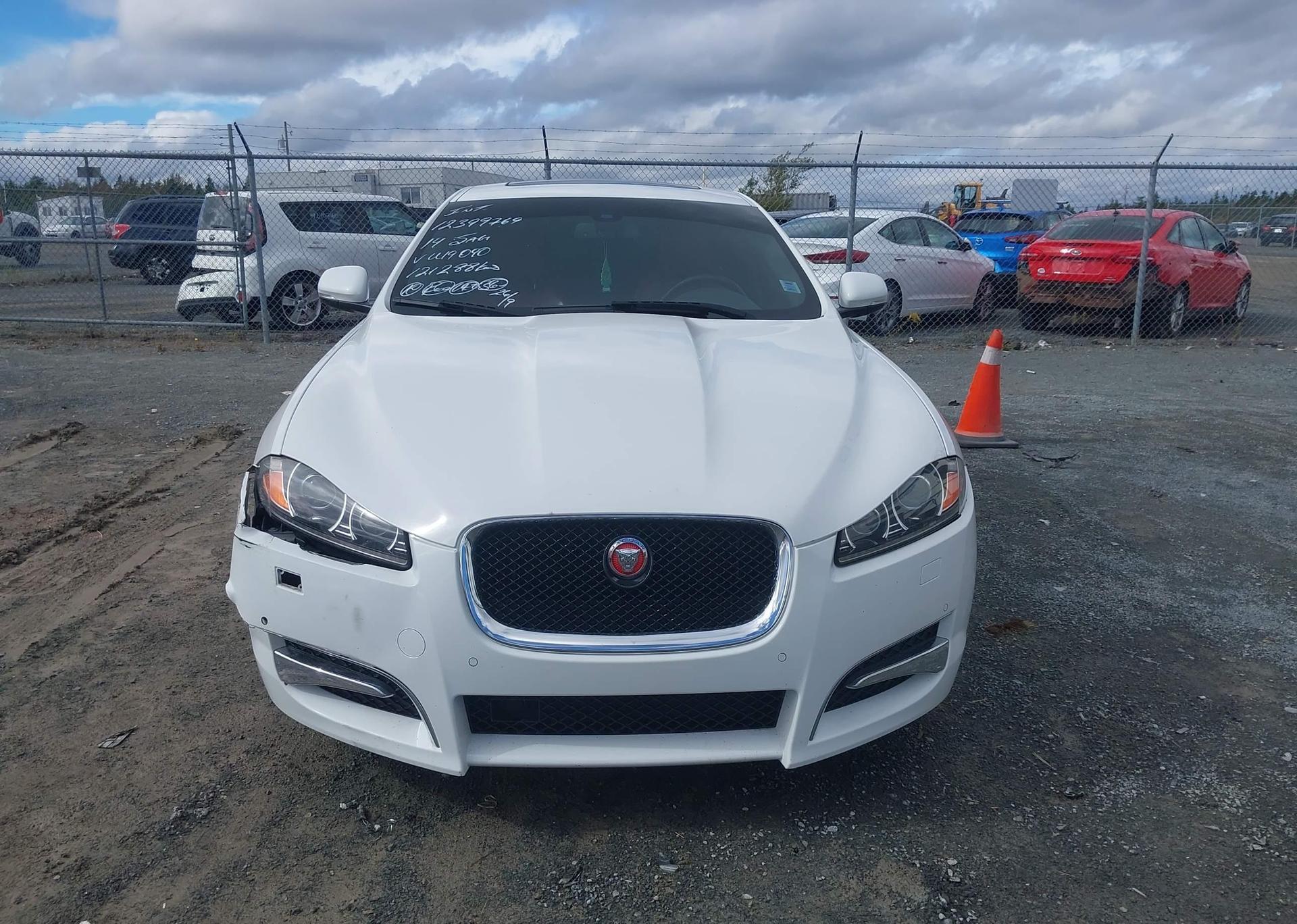 2014 JAGUAR XF