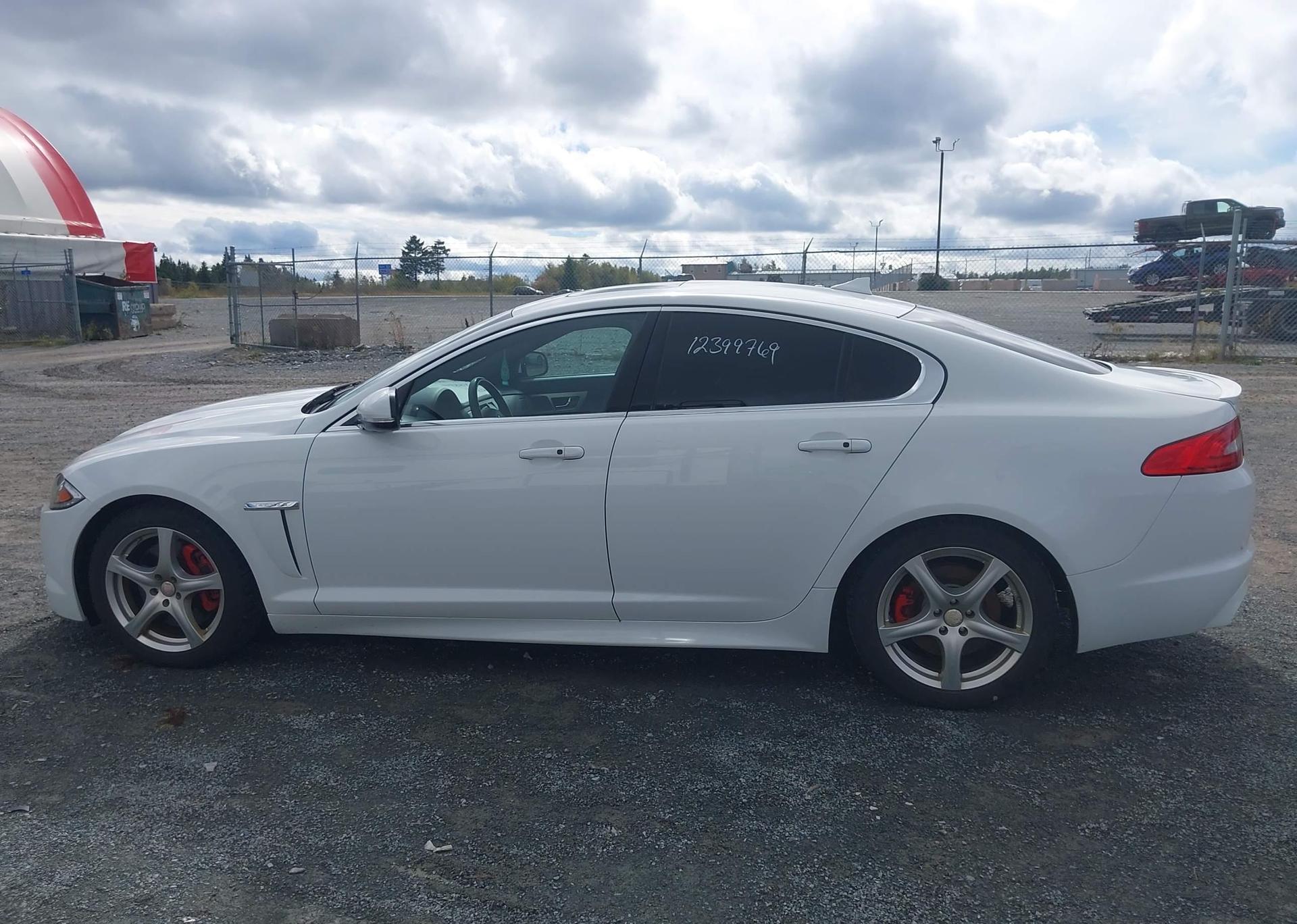 2014 JAGUAR XF