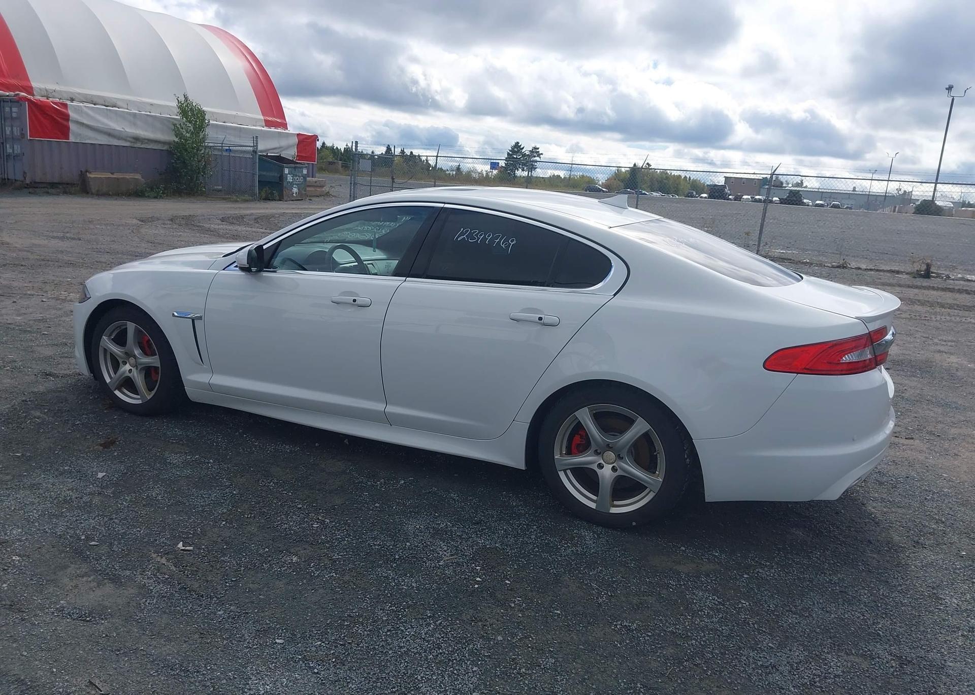 2014 JAGUAR XF