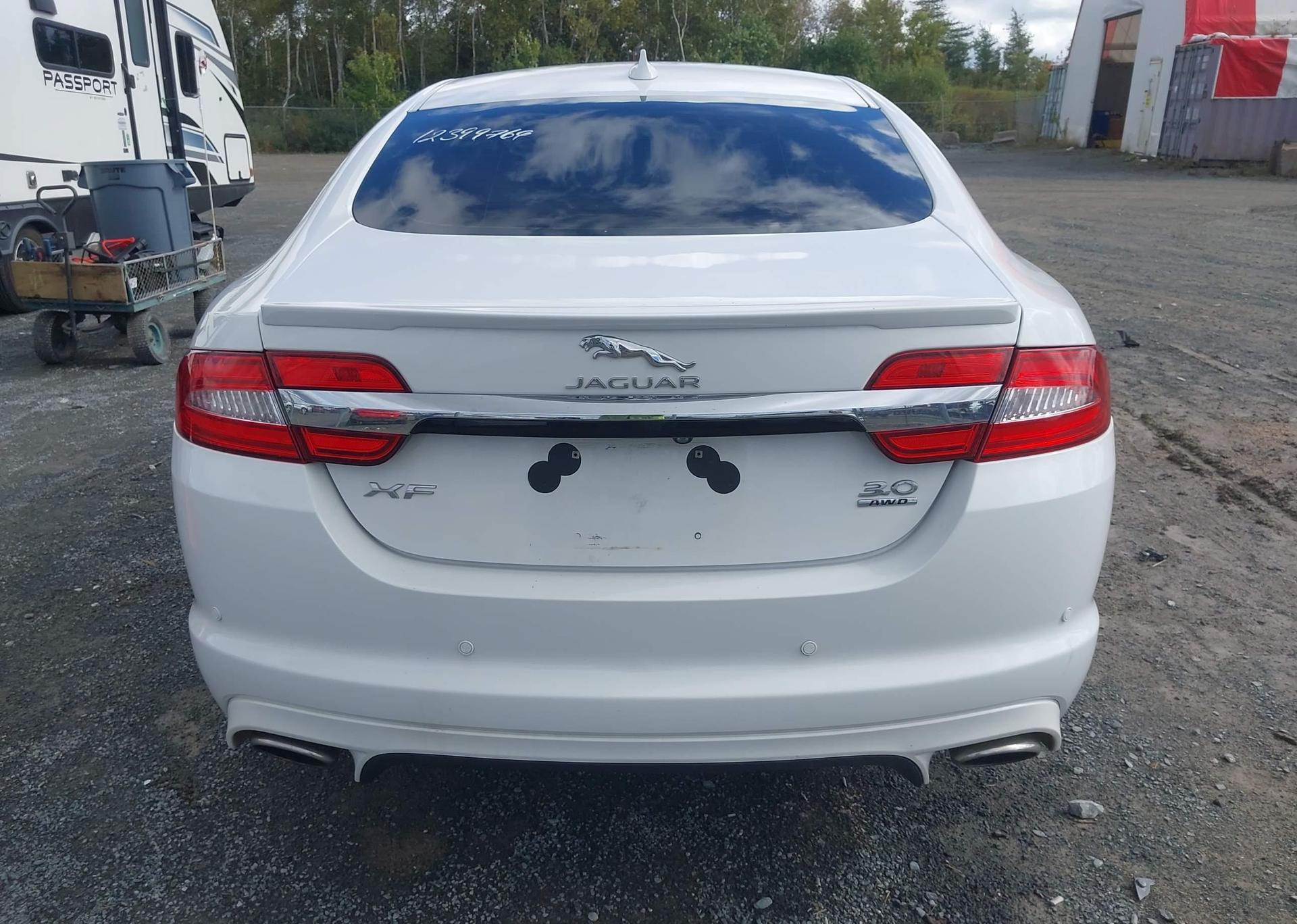 2014 JAGUAR XF