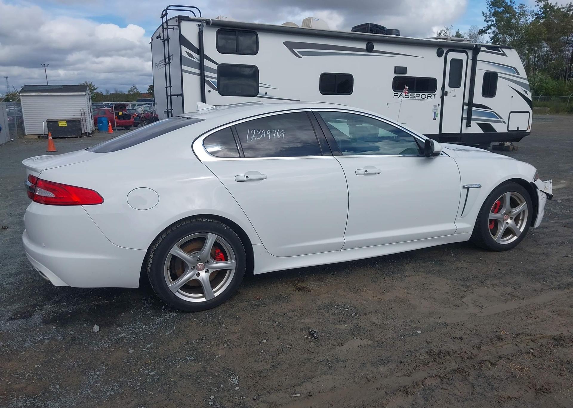2014 JAGUAR XF