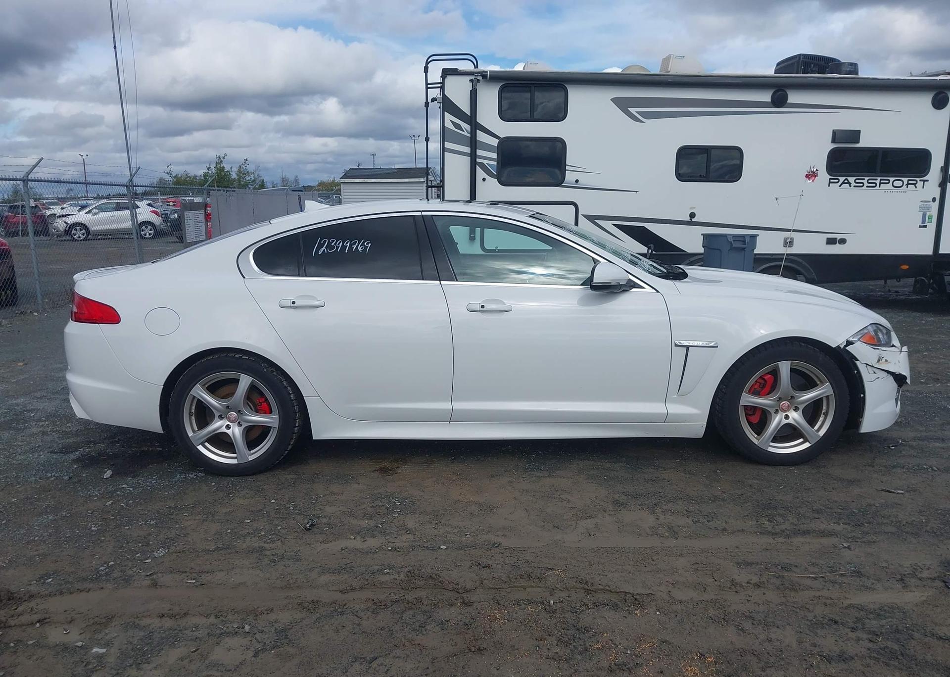 2014 JAGUAR XF