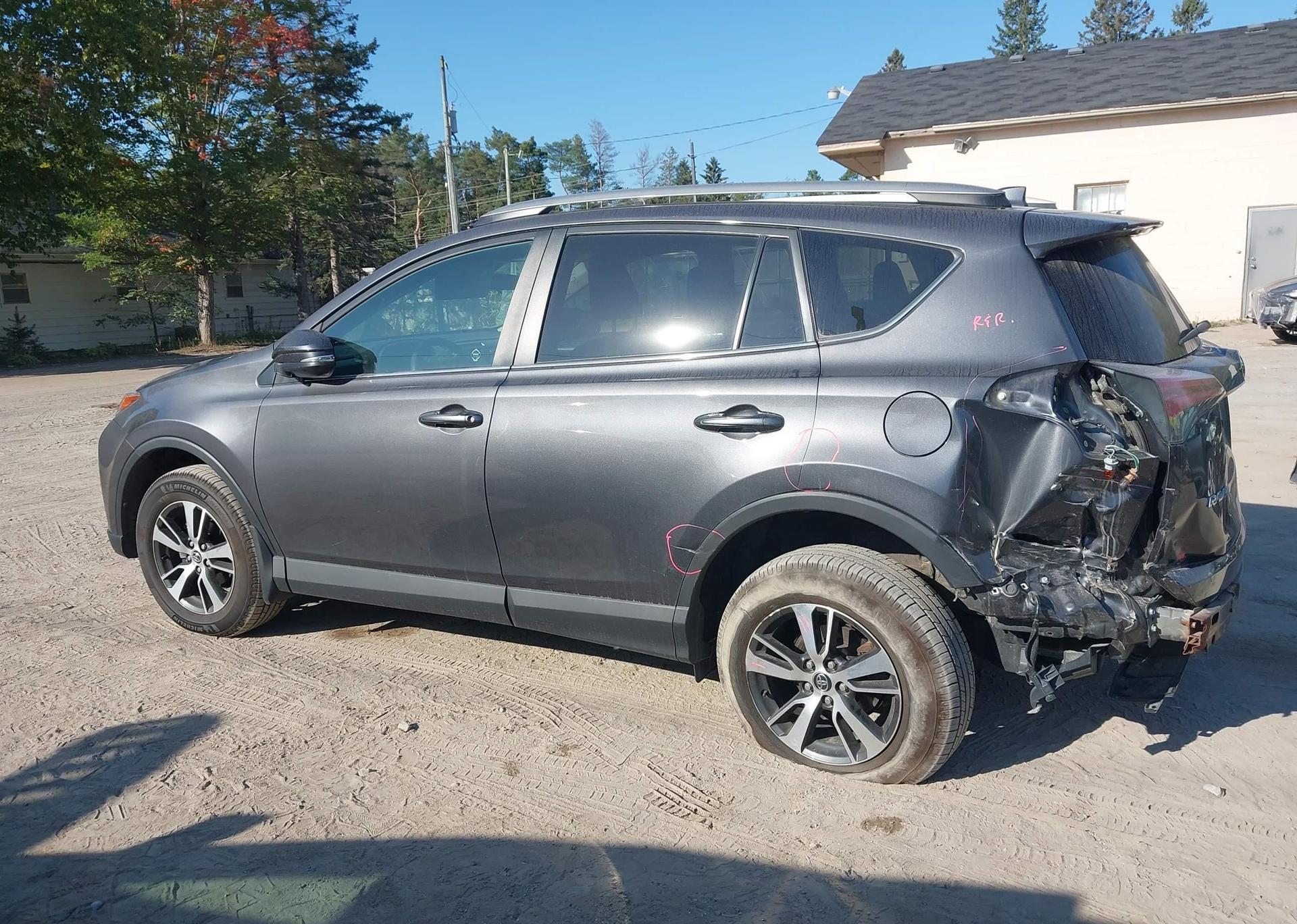 2018 TOYOTA RAV4 LE