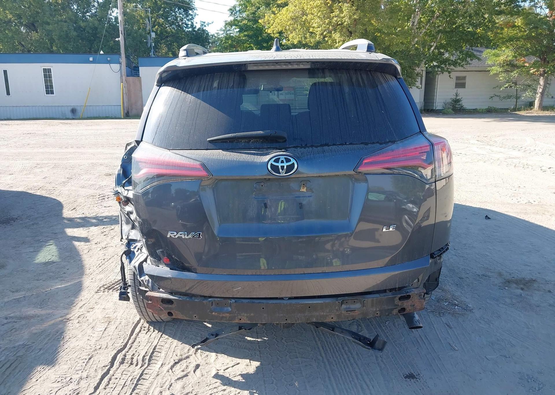 2018 TOYOTA RAV4 LE