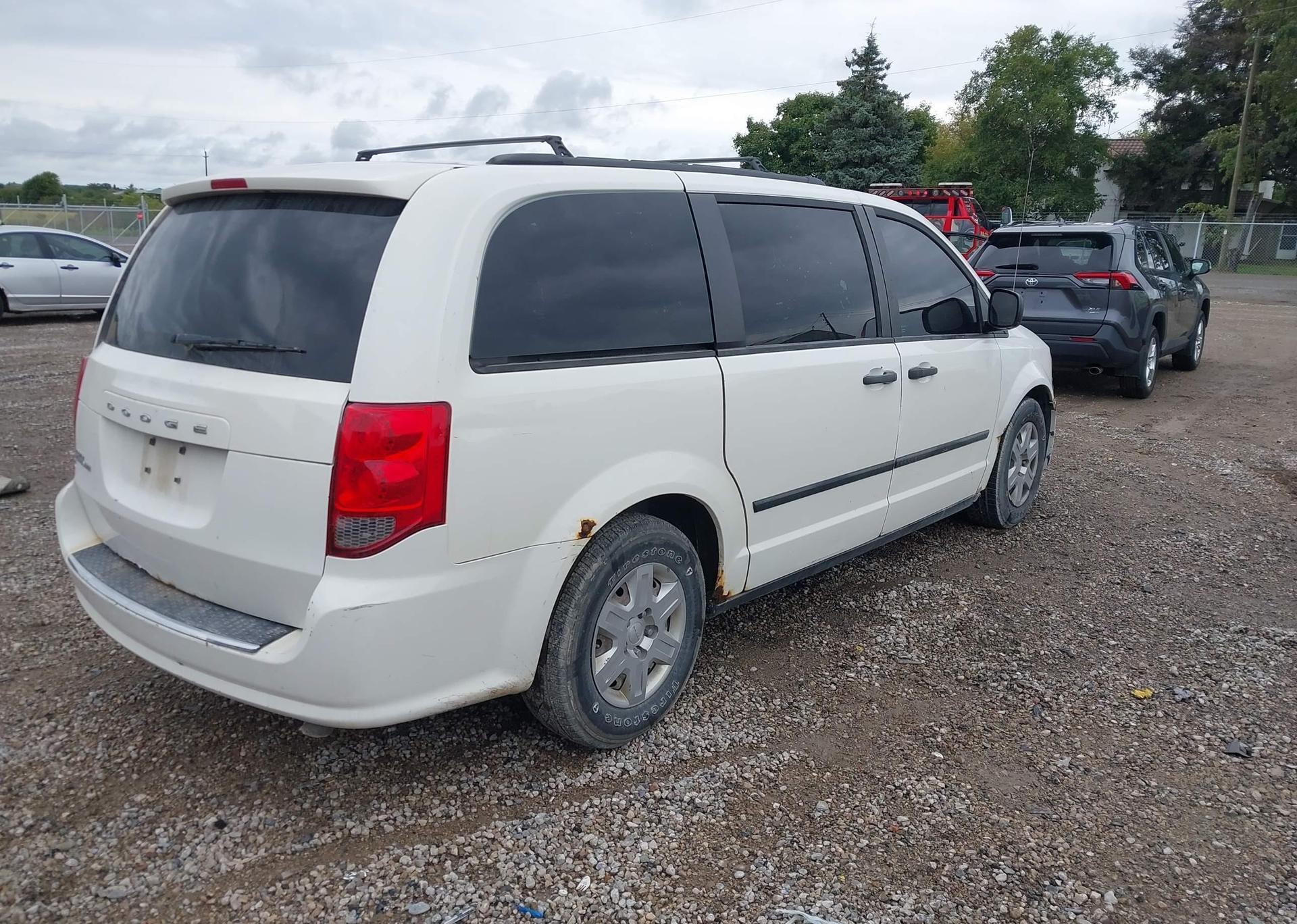 2013 DODGE GRAND CARAVAN SE
