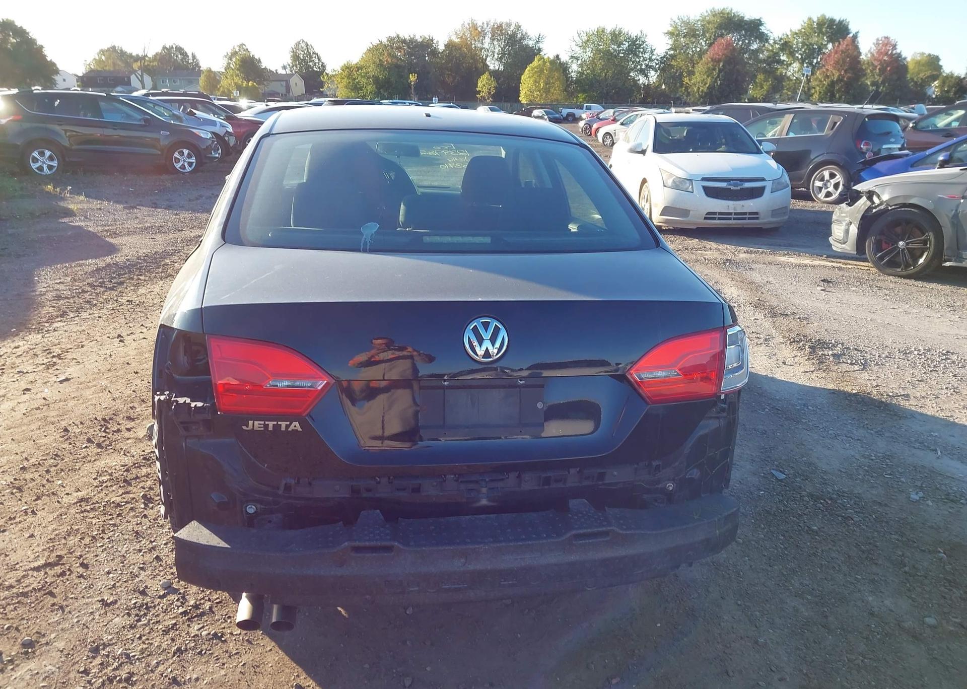 2011 VOLKSWAGEN JETTA 2.0L COMFORTLINE