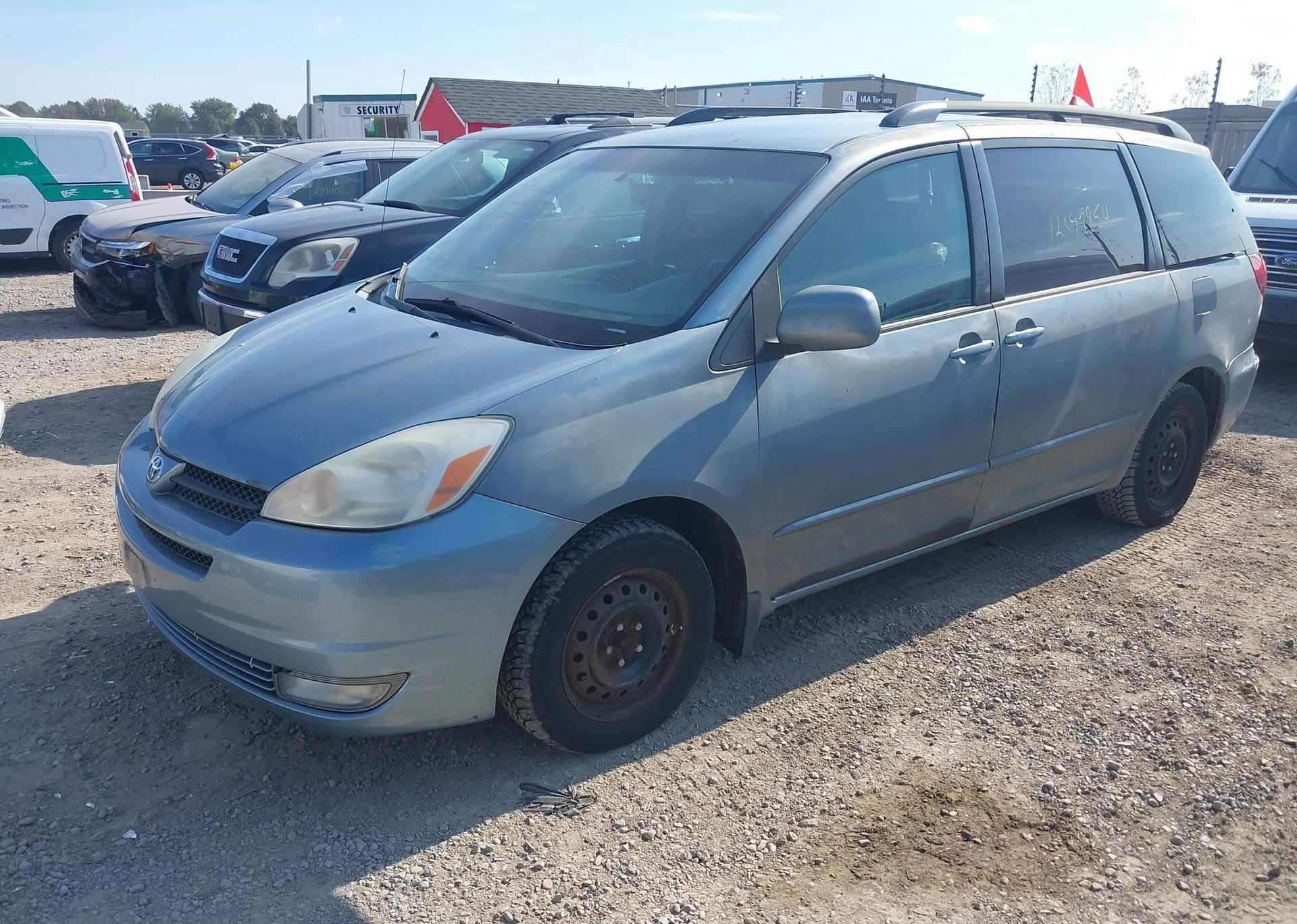 2005 TOYOTA SIENNA CE