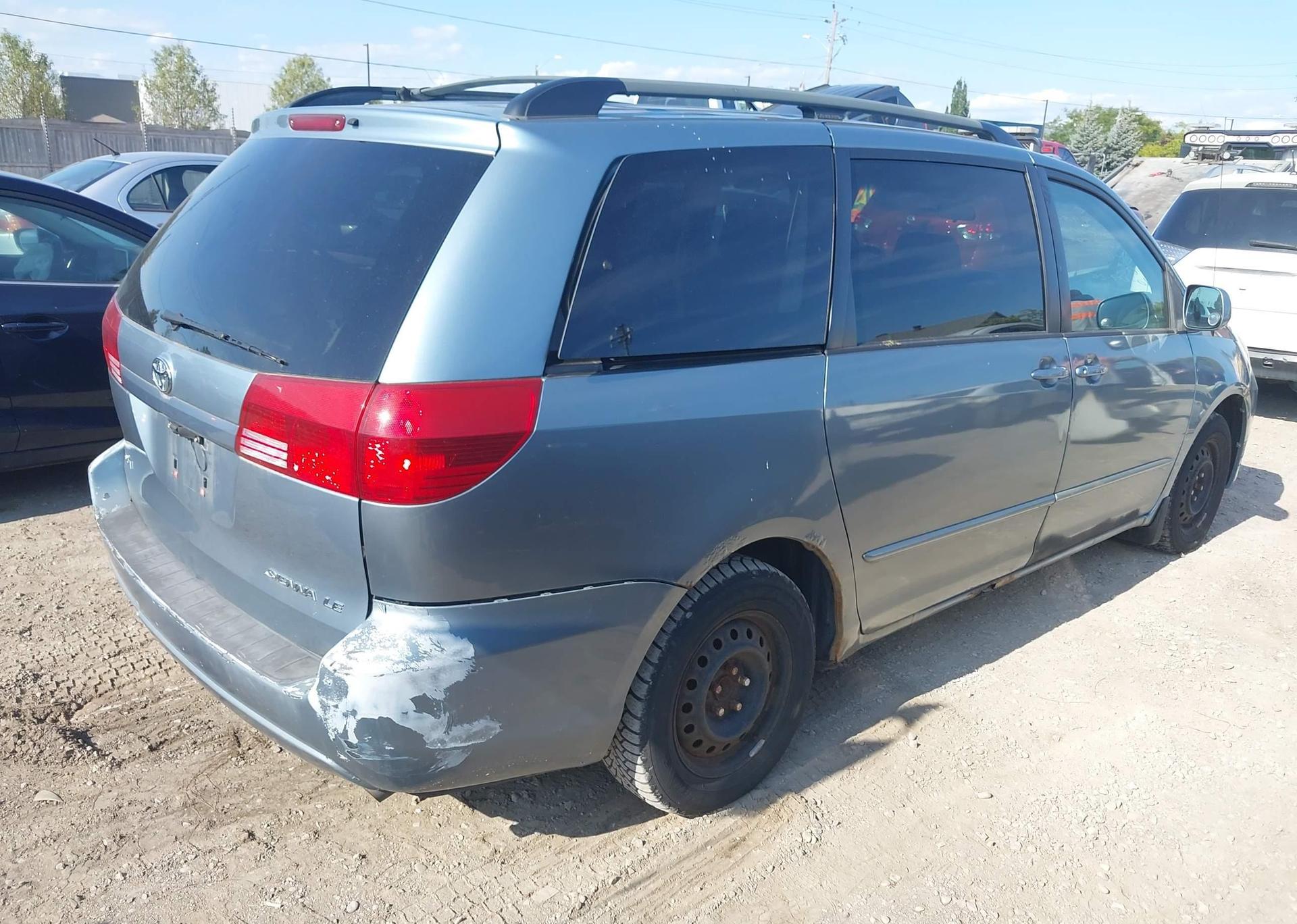 2005 TOYOTA SIENNA CE