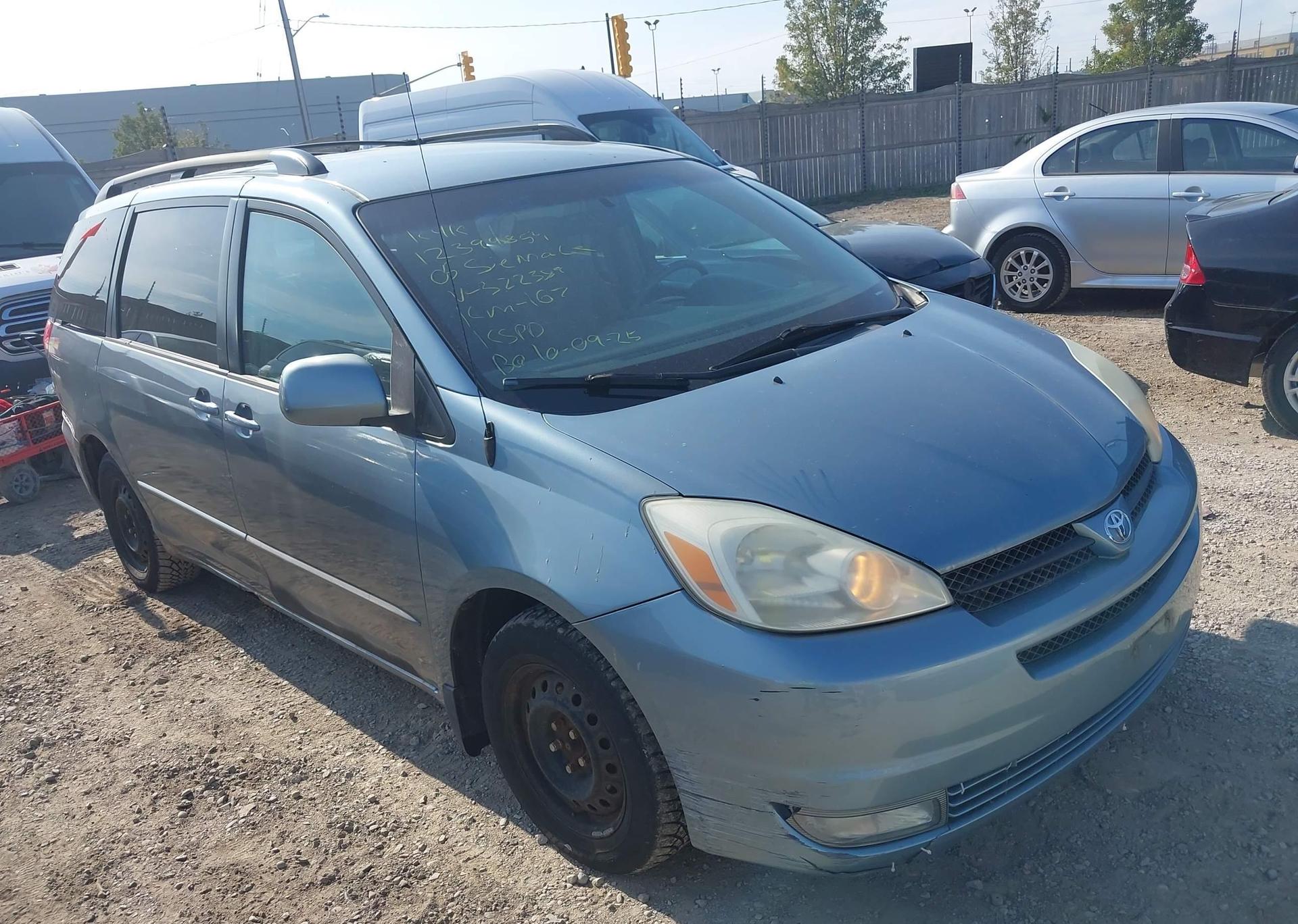 2005 TOYOTA SIENNA CE