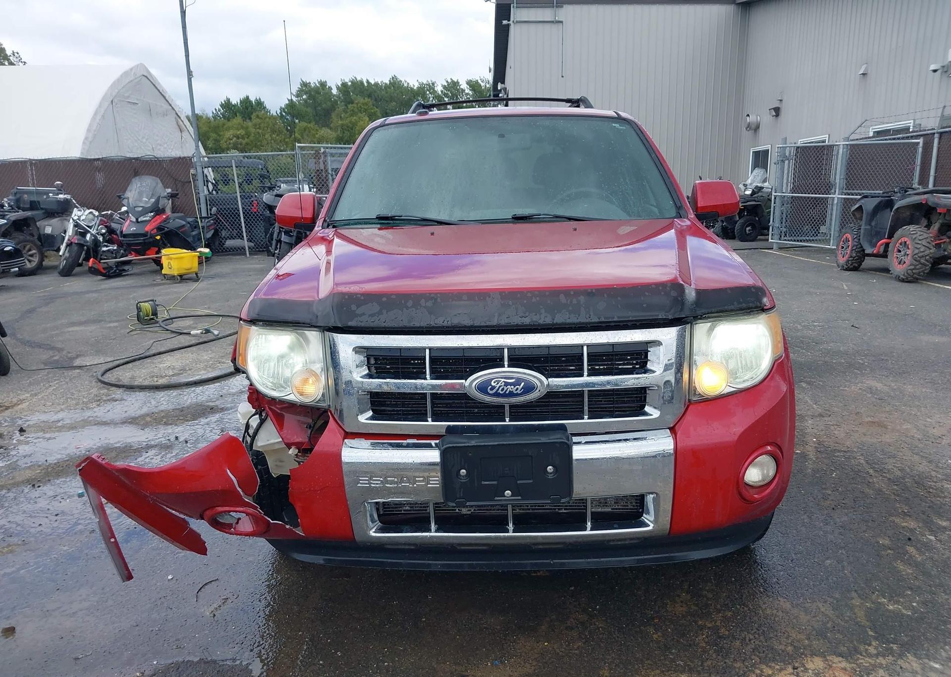 2011 FORD ESCAPE LIMITED
