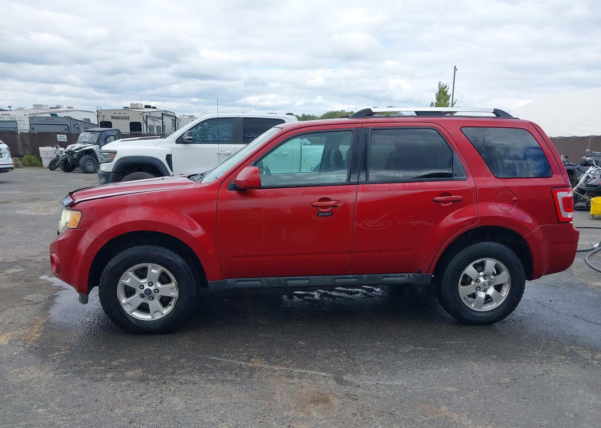 2011 FORD ESCAPE LIMITED