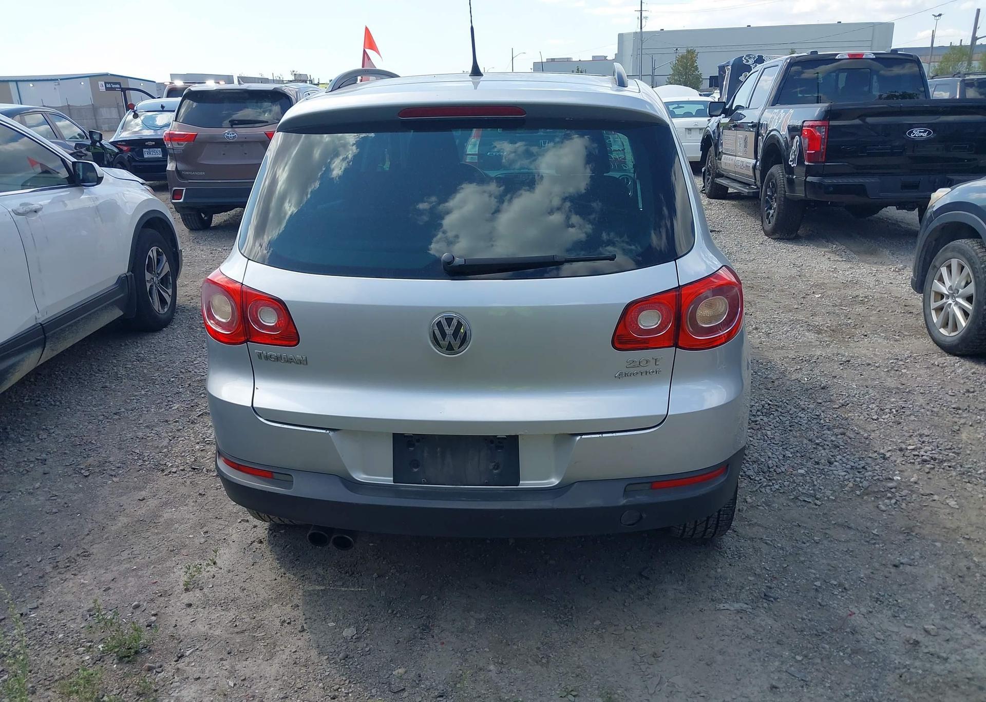 2009 VOLKSWAGEN TIGUAN