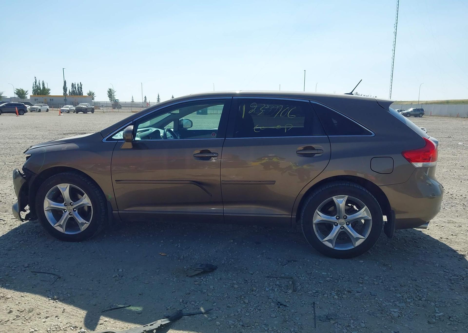 2011 TOYOTA VENZA BASE V6