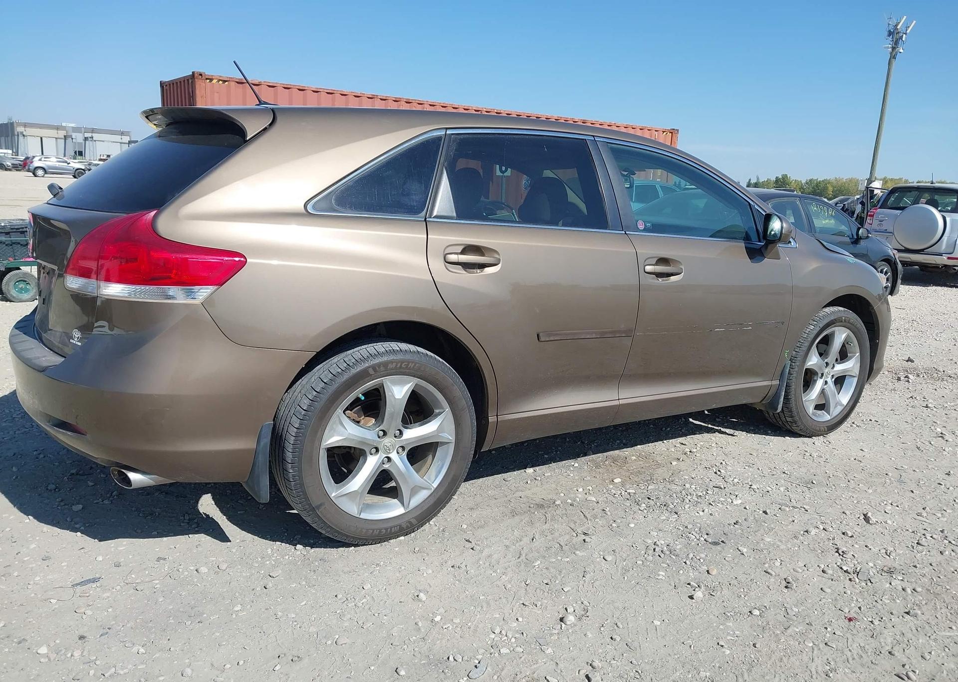 2011 TOYOTA VENZA BASE V6