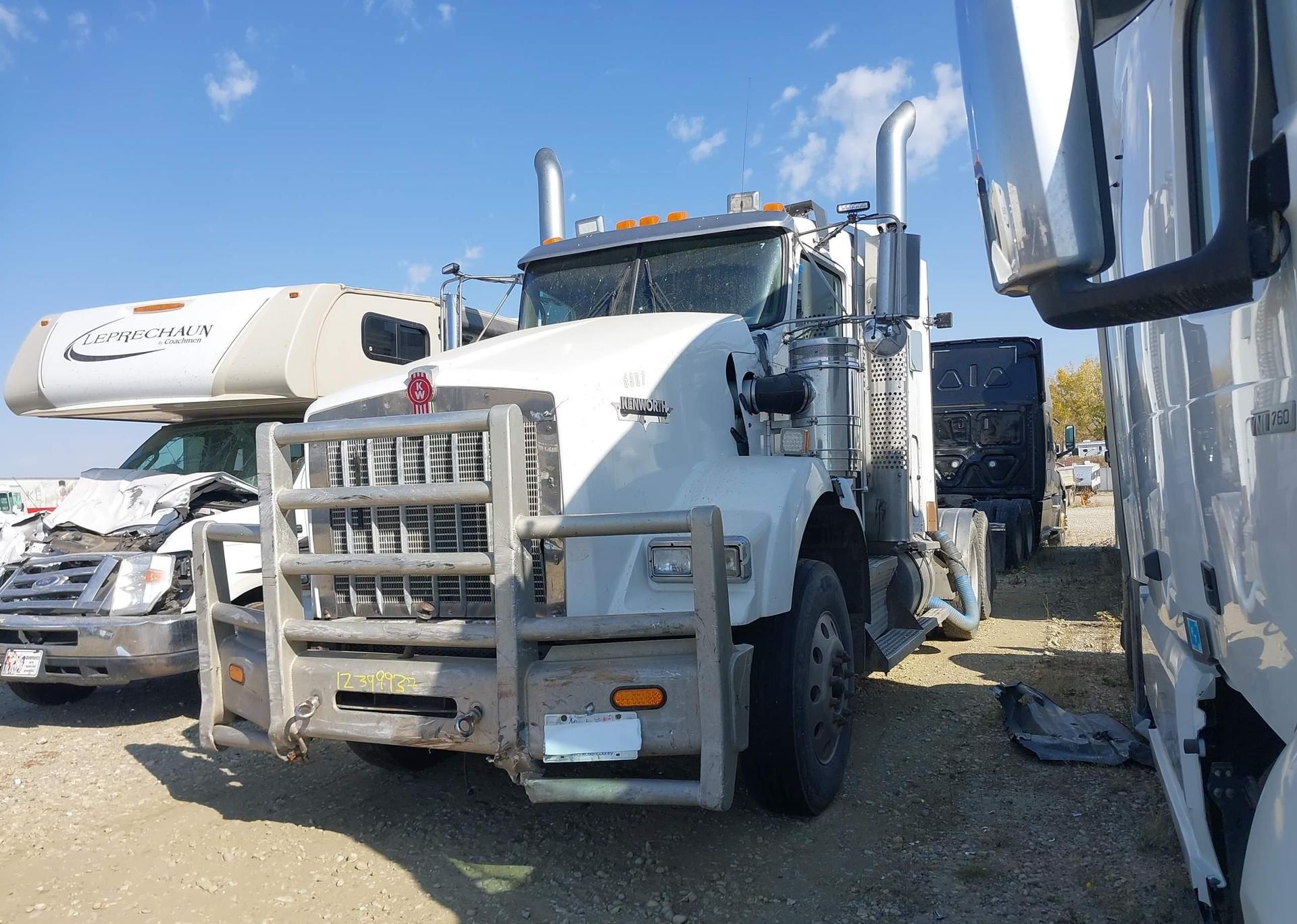 2011 KENWORTH CONSTRUCTION T800