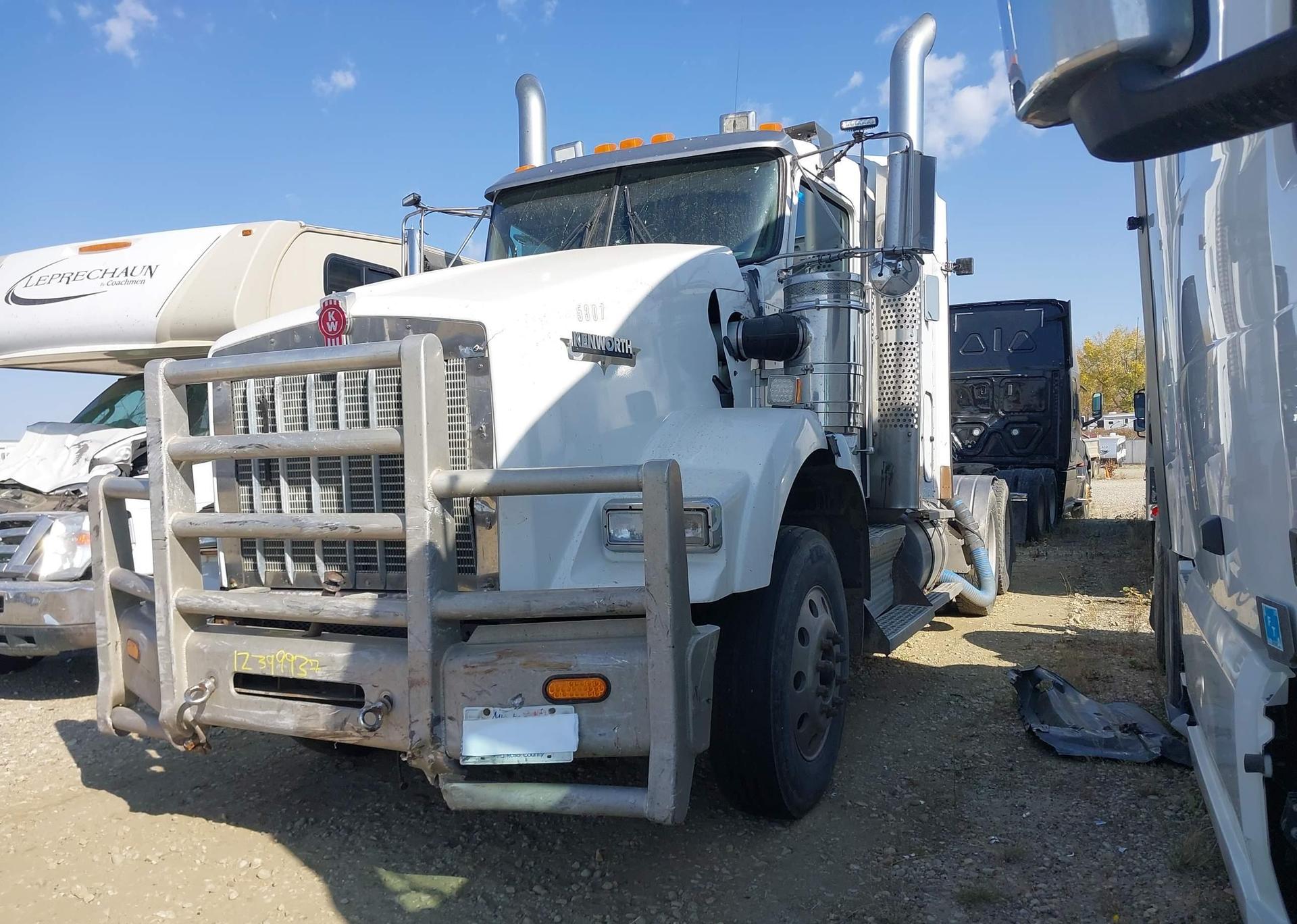 2011 KENWORTH CONSTRUCTION T800