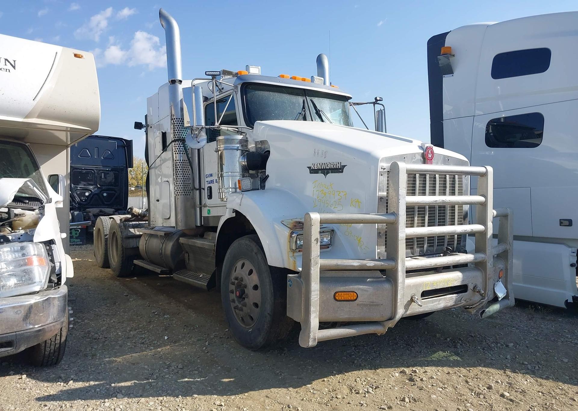 2011 KENWORTH CONSTRUCTION T800
