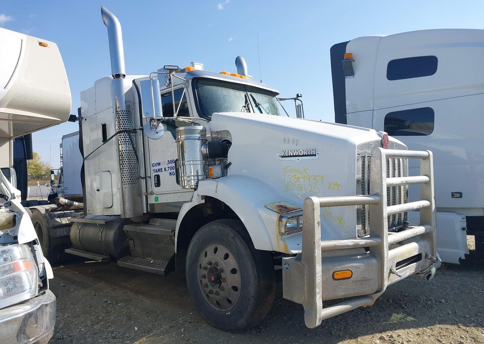 2011 KENWORTH CONSTRUCTION T800