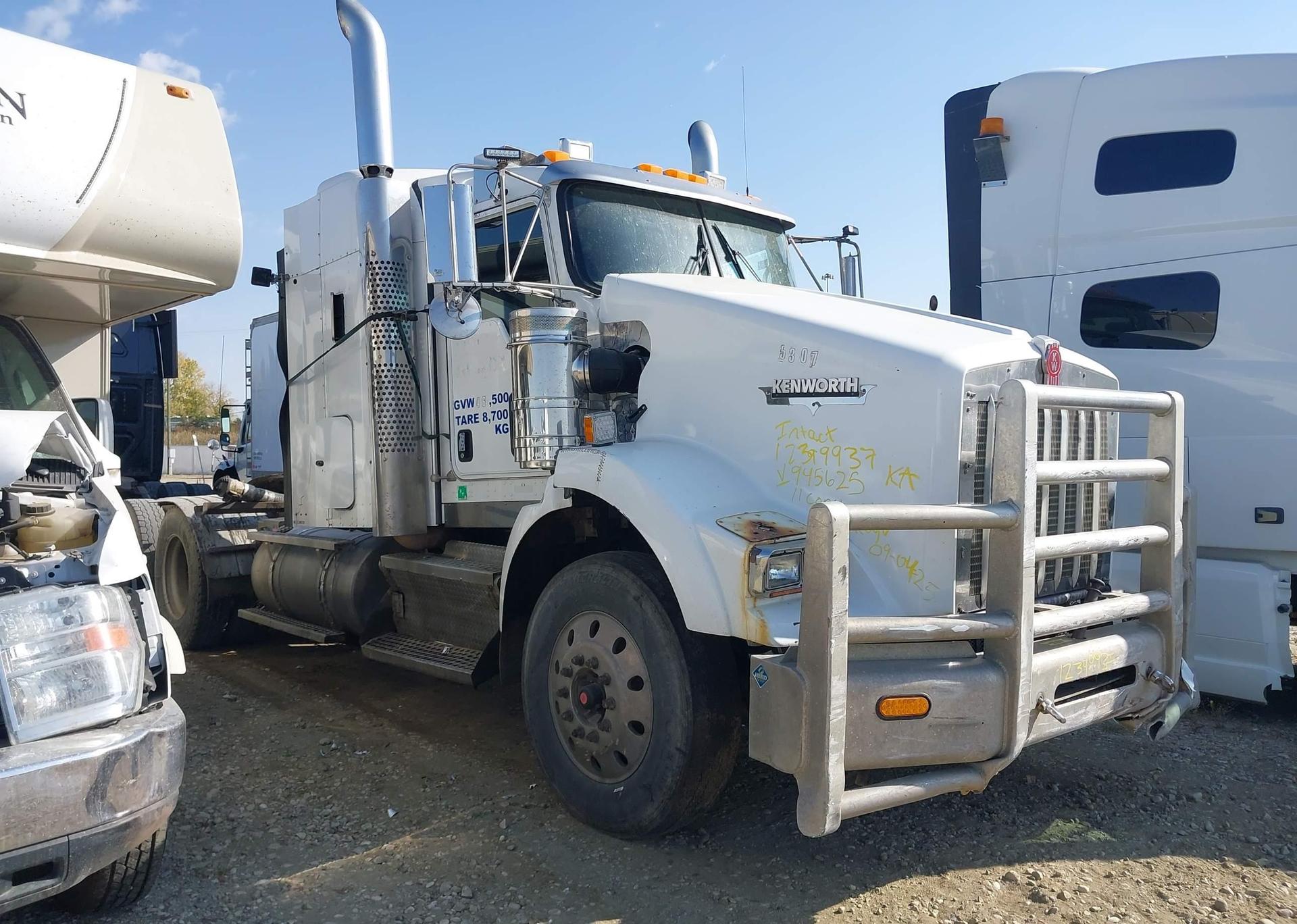 2011 KENWORTH CONSTRUCTION T800