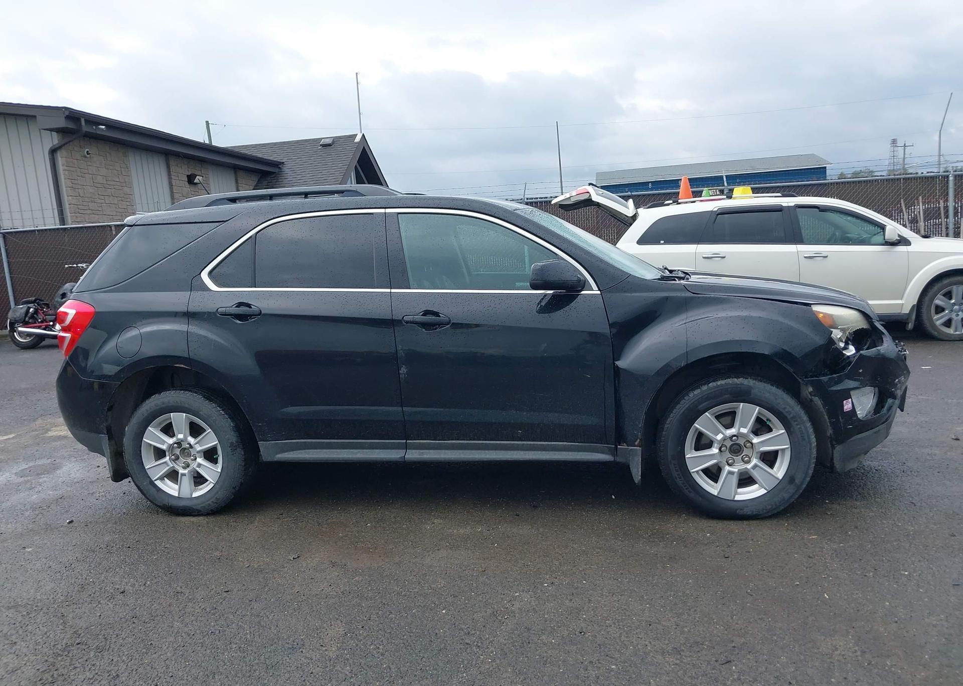 2017 CHEVROLET EQUINOX LT