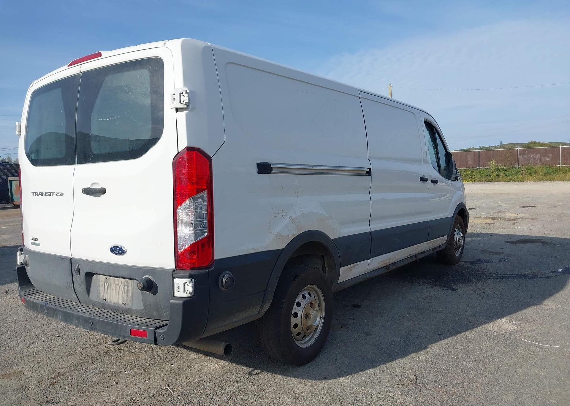 2022 FORD transit t-250