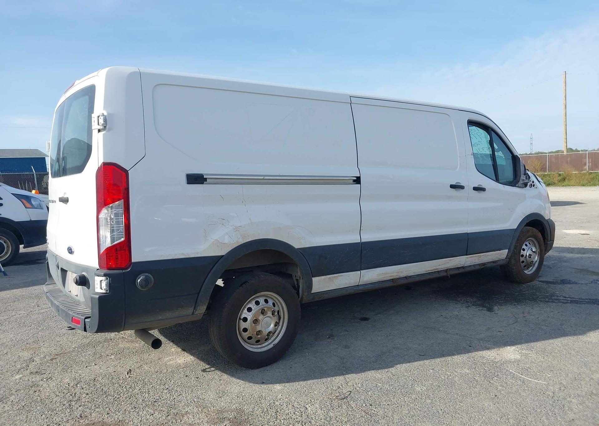 2022 FORD transit t-250