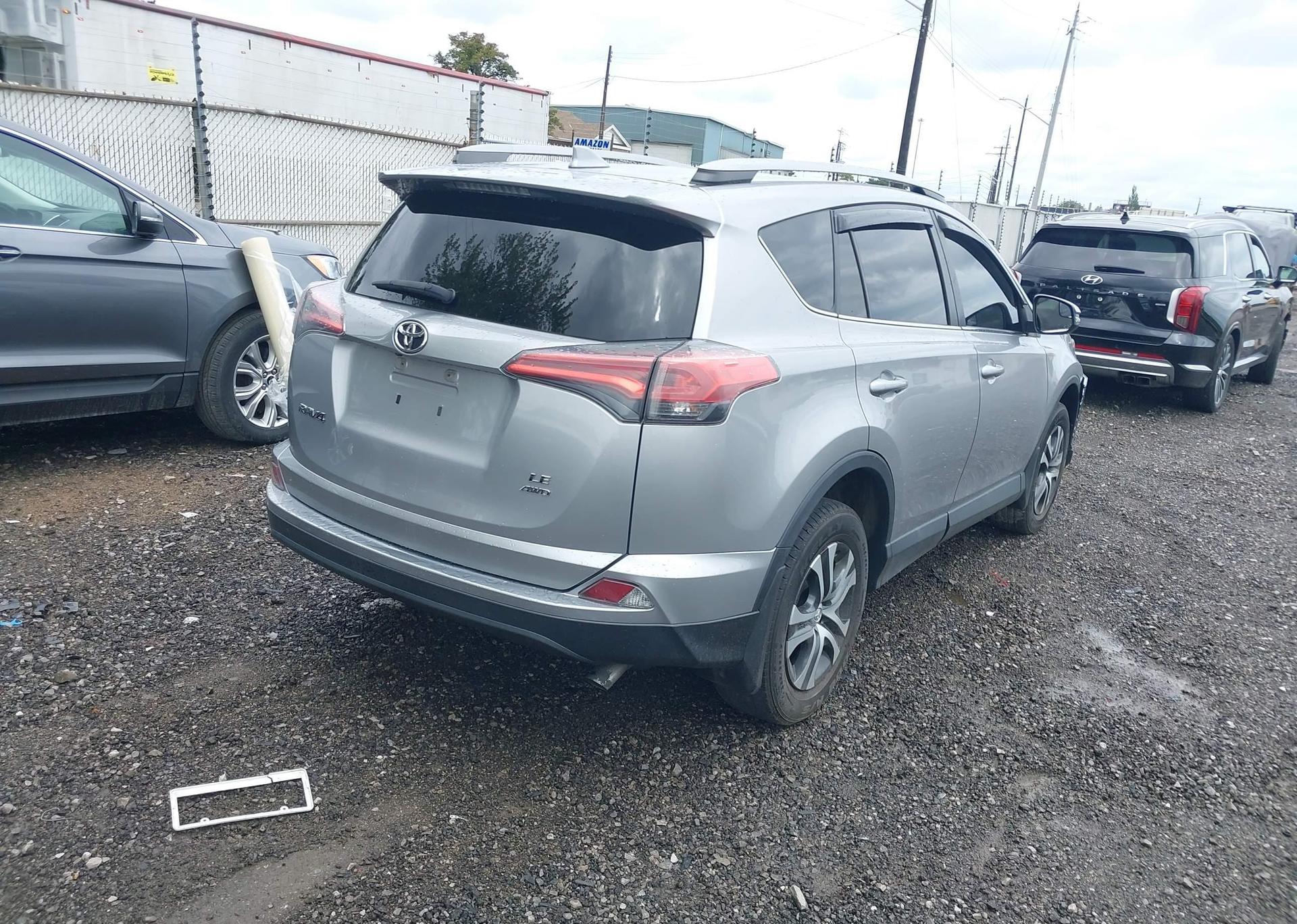 2017 TOYOTA RAV4 LE